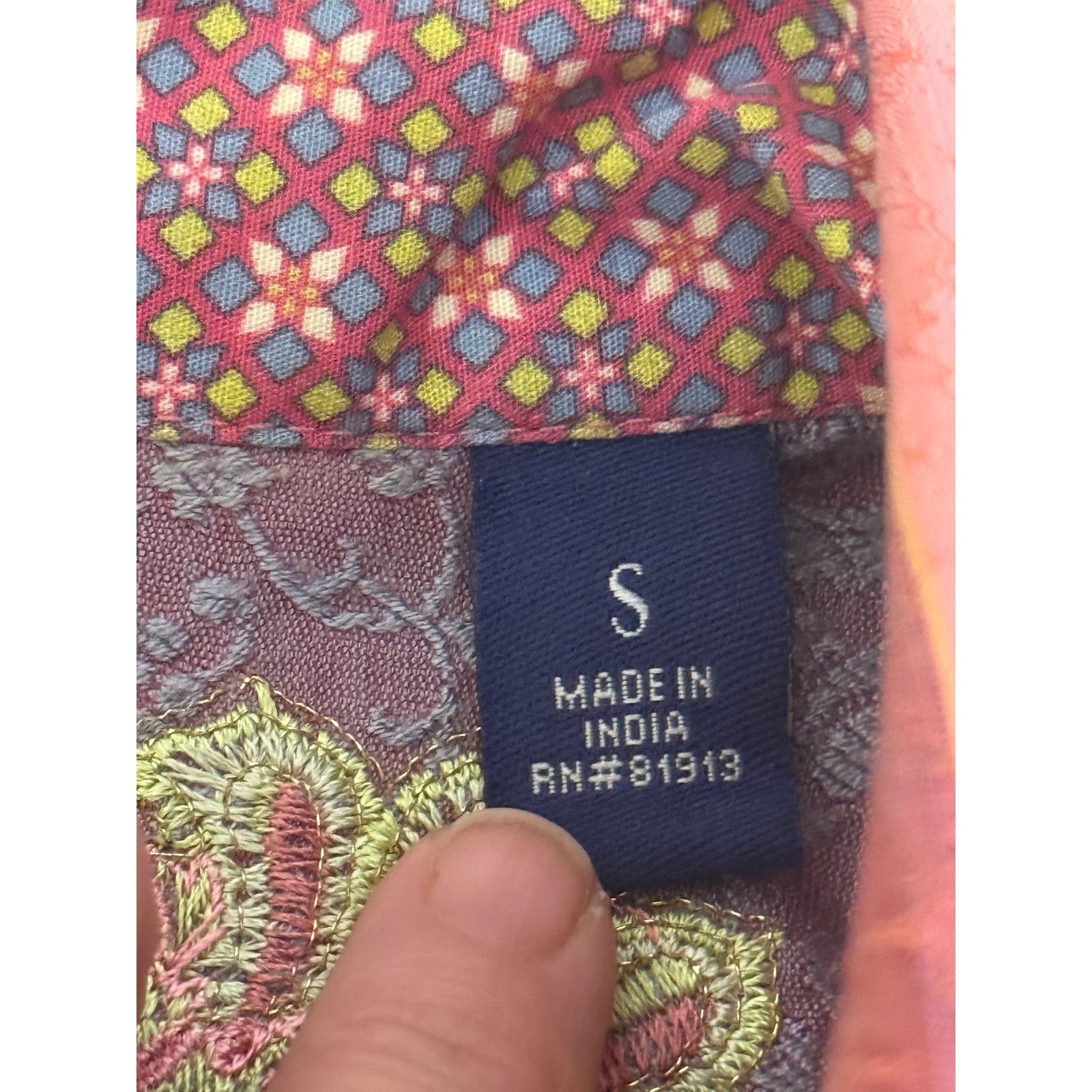 Robert Graham Robert Graham Shirt Women Small Pink Button Up Striped Size S / US 4 / IT 40 - 7 Thumbnail