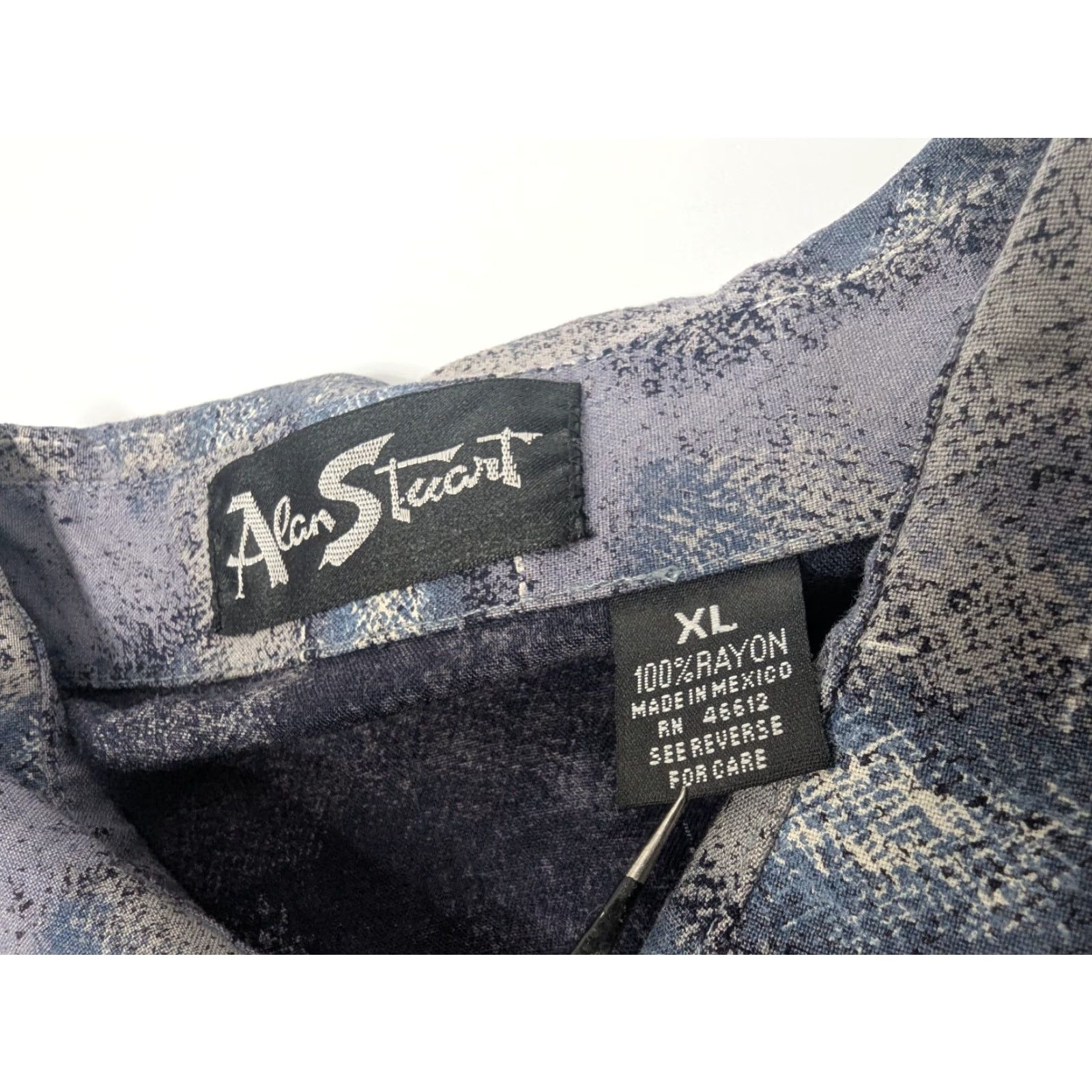 Vintage VINTAGE Alan Stuart Polo Shirt Men XL Gray Blue Rayon Short Sleeve Golf Geometric Pattern Size US XL / EU 56 / 4 - 7 Thumbnail