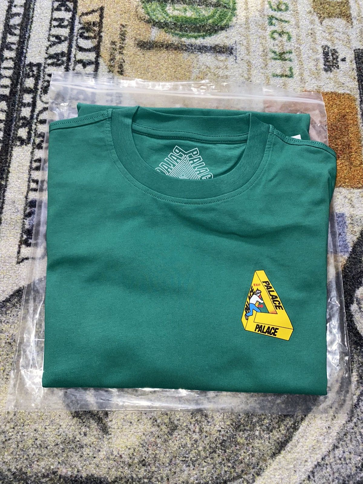 Palace Palace SAFE T-Shirt 2019 Size US L / EU 52-54 / 3 - 3 Thumbnail