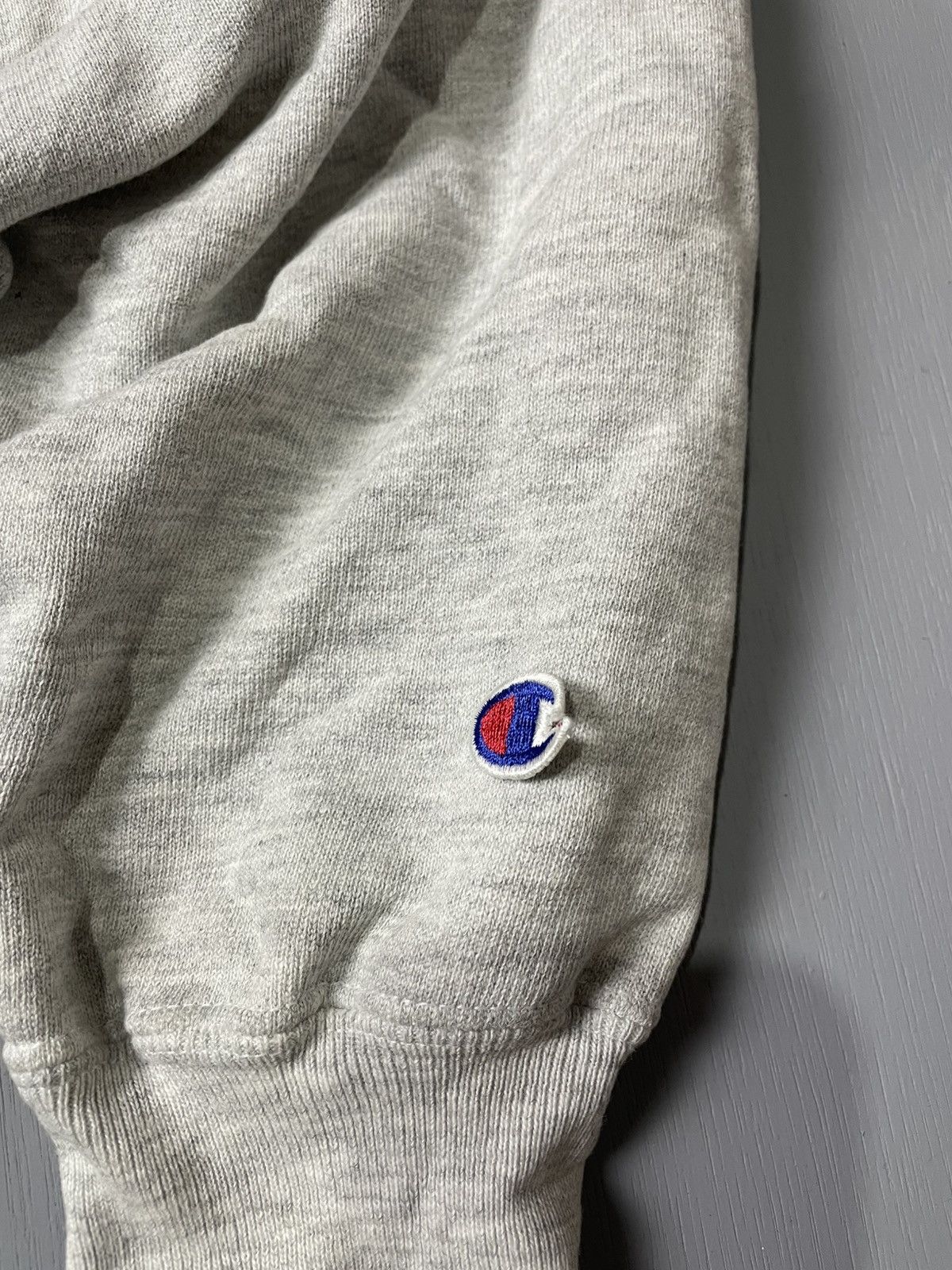 Champion Vintage 80’s distressed Champion reverse weave sweatshirt Size US L / EU 52-54 / 3 - 6 Thumbnail