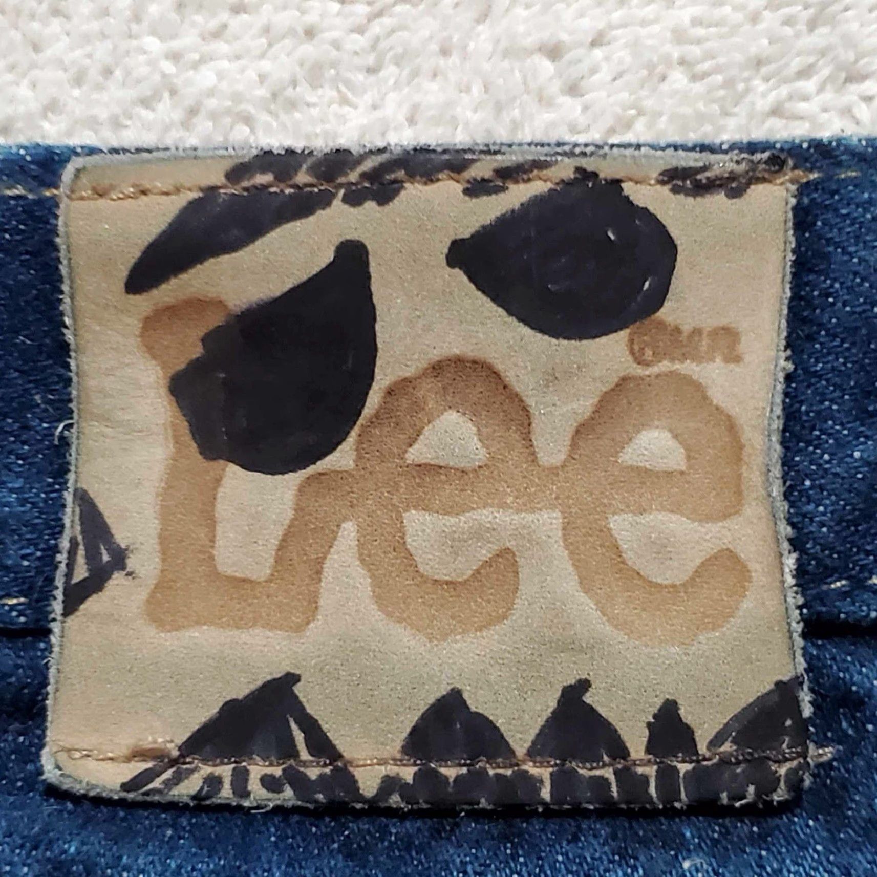 Lee VINTAGE Lee Jeans Made In USA Distressed 35 x 28 Blue USA Men Jeans Distressed Grunge Straight 35 Inseam 28 Mens Size US 35 - 2 Thumbnail