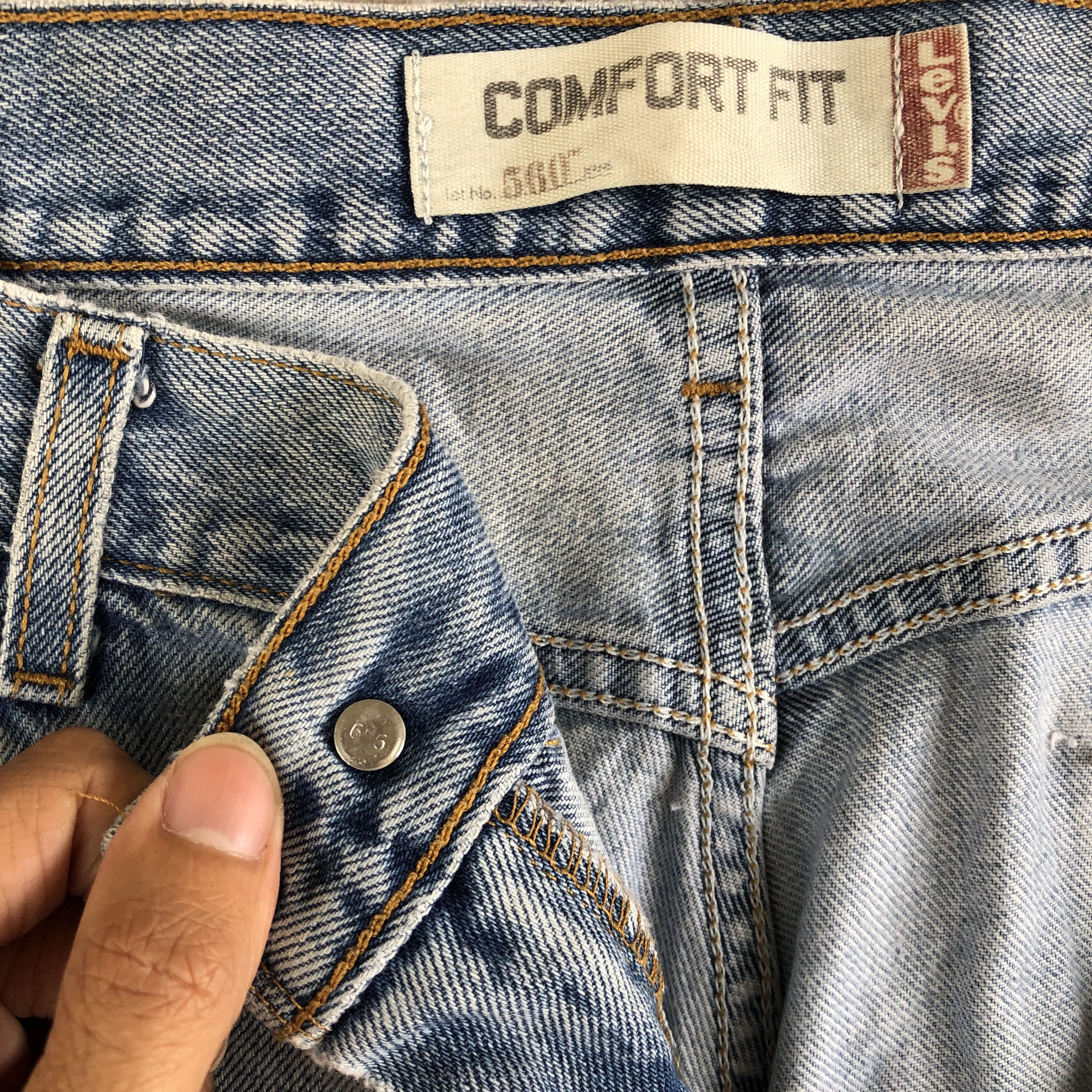 Levi's Vintage Levis Sun Faded Jeans Levi's Baggy Light Wash Denim Size US 34 / EU 50 - 6 Thumbnail