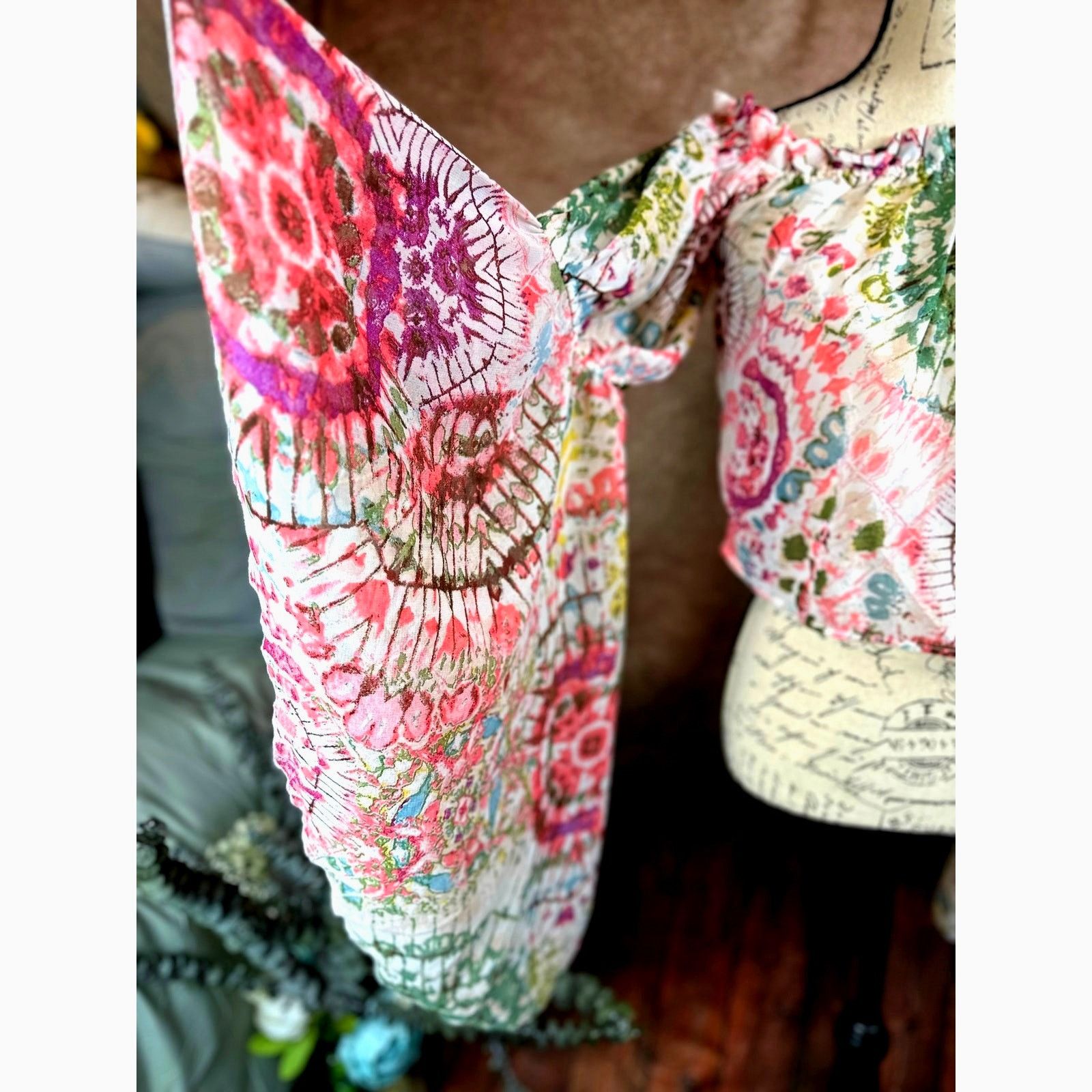 Other Live 4 Truth Floral Crop Top with Exaggerated Bell Sleeves S Size S / US 4 / IT 40 - 3 Thumbnail