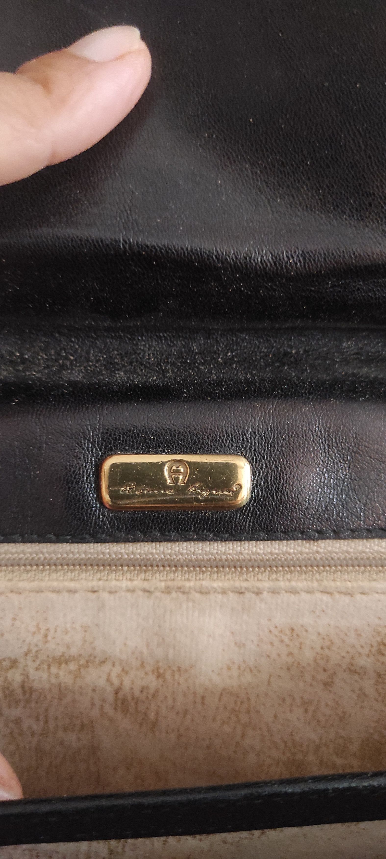 Etienne Aigner × Leather Vintage Etienne Aigner Black Glossy Leather Shoulder Bag Size ONE SIZE - 22 Thumbnail
