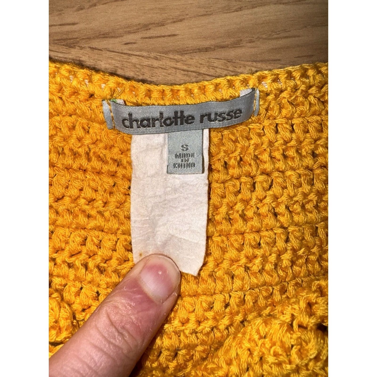 Vintage VINTAGE Charlotte Russe Beach Yarn Crochet Style Top Yellow Size S Y2K Size S / US 4 / IT 40 - 2 Thumbnail