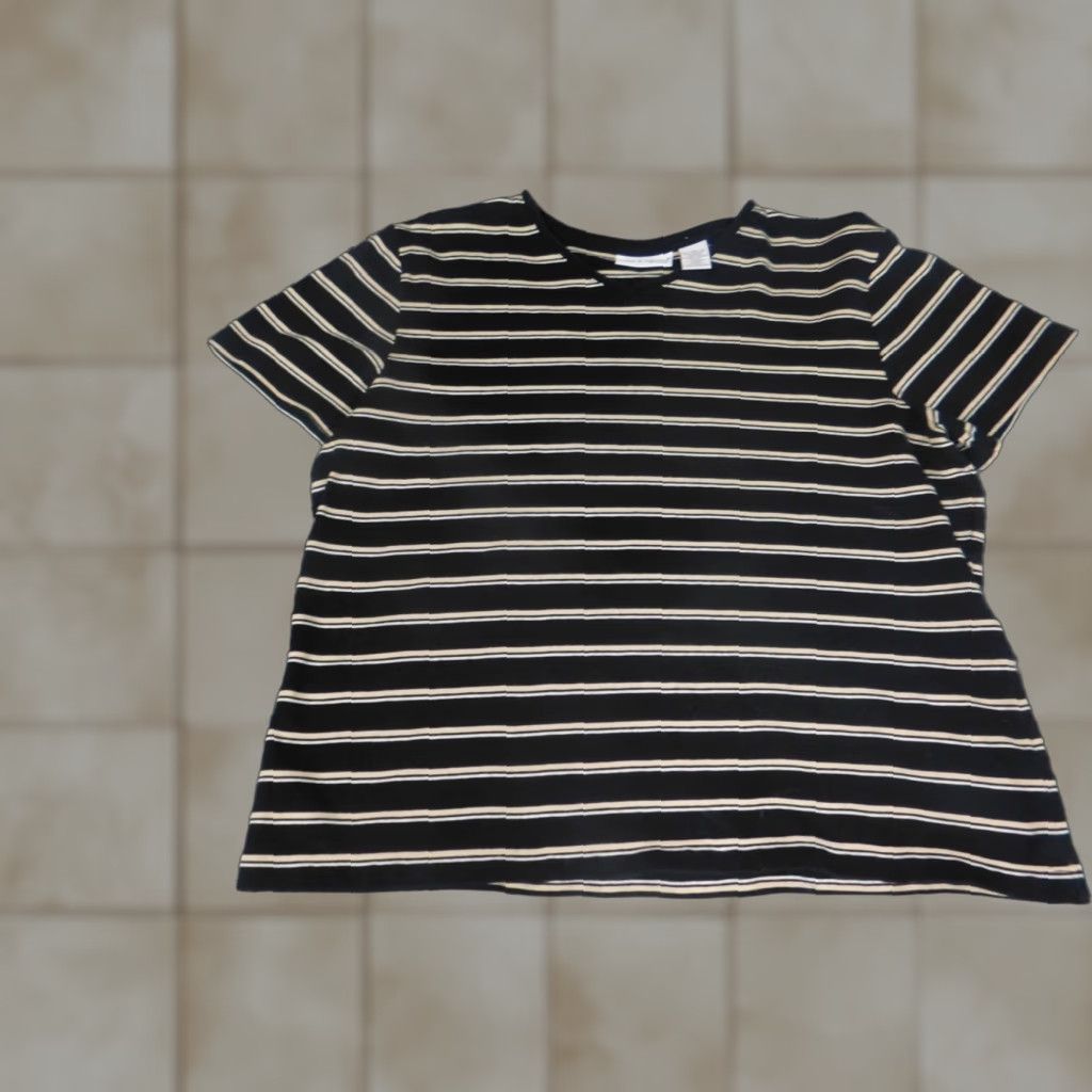 Croft & Barrow Croft & Barrow Shirt Womens XL Black Stretch Pullover Striped Short Sleeve V-Neck Casual T-Shirt Size XL / US 12-14 / IT 48-50 - 1 Thumbnail