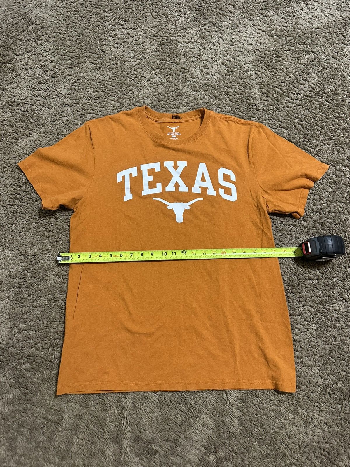 NCAA Vintage Texas Longhorns “big logo” shirt 00s size large Size US L / EU 52-54 / 3 - 4 Thumbnail