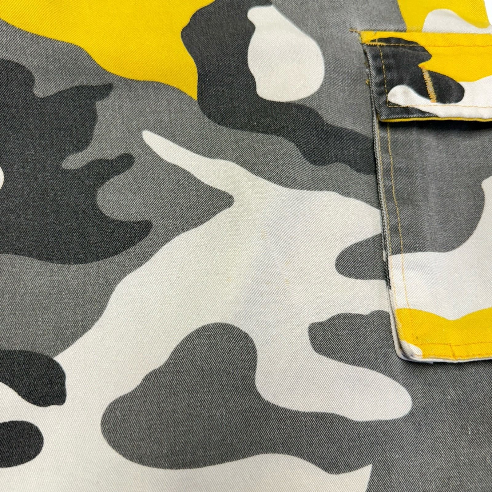 Vintage Vintage THC Camouflage Baggy Shorts Mens 42 W Yellow Skate G Size US 42 / EU 58 - 4 Thumbnail