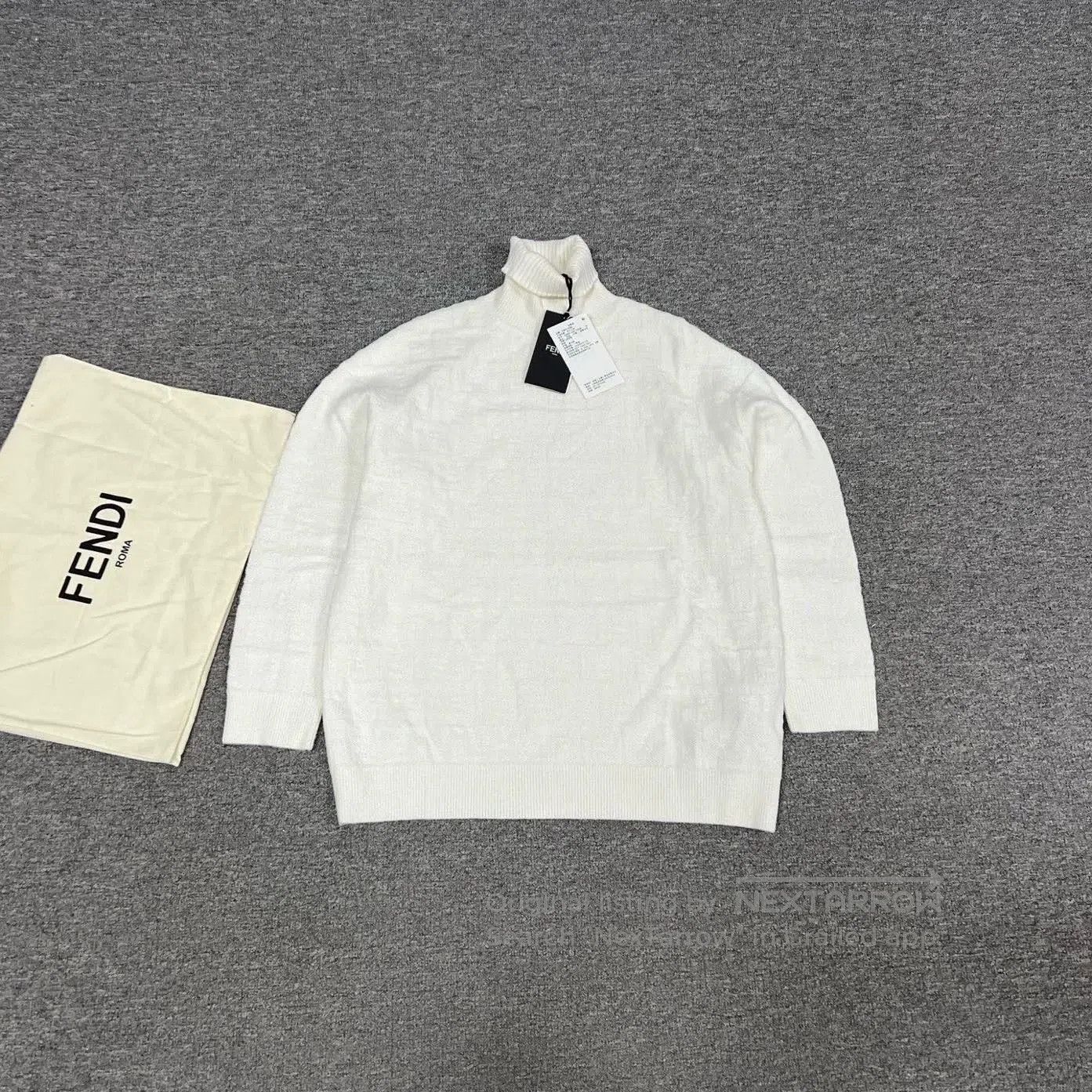 Fendi fendi high-neck sweater with classic print. Size US M / EU 48-50 / 2 - 1 Thumbnail
