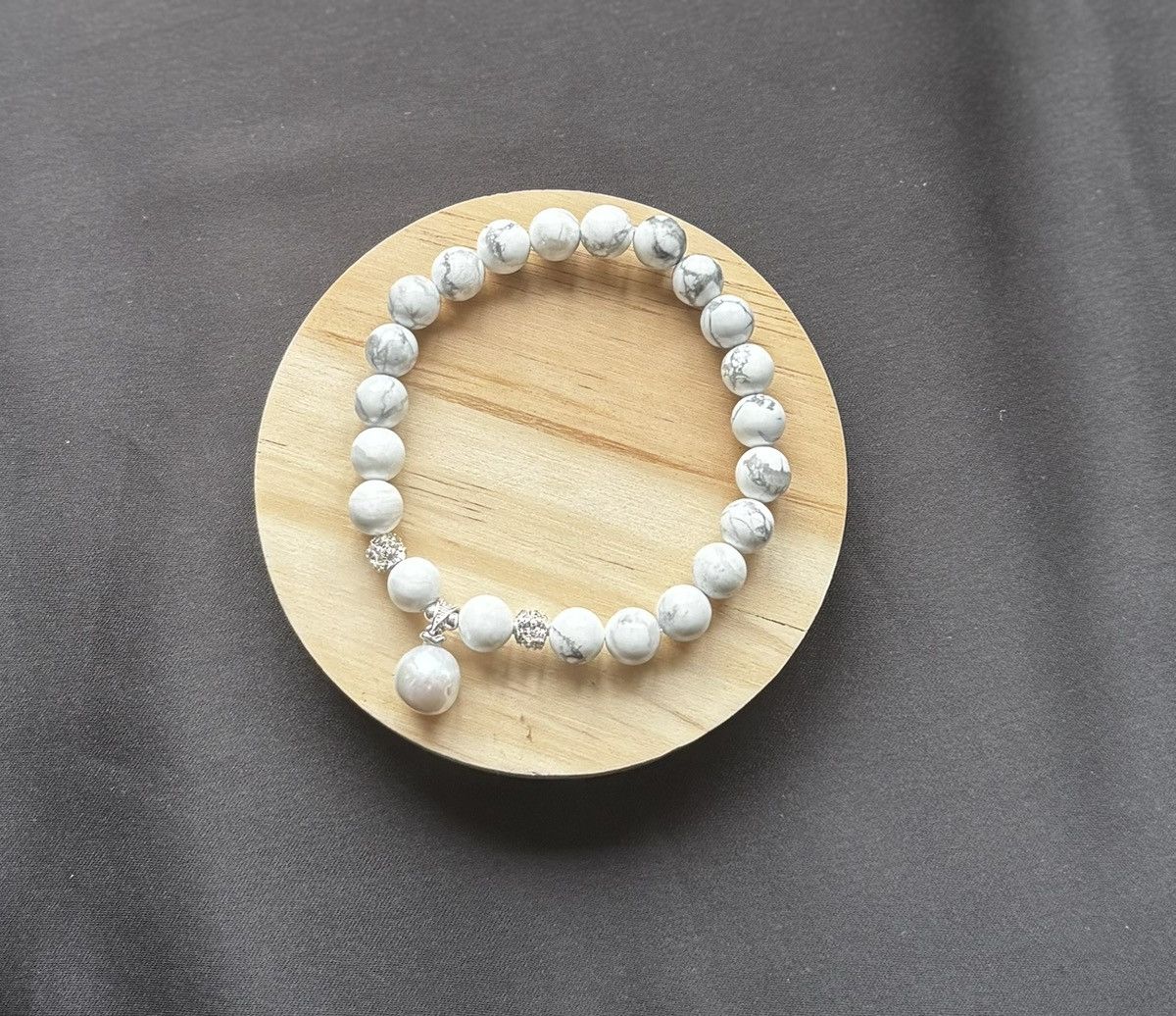 Handmade Howlite Pearl Bracelet Size ONE SIZE - 2 Thumbnail
