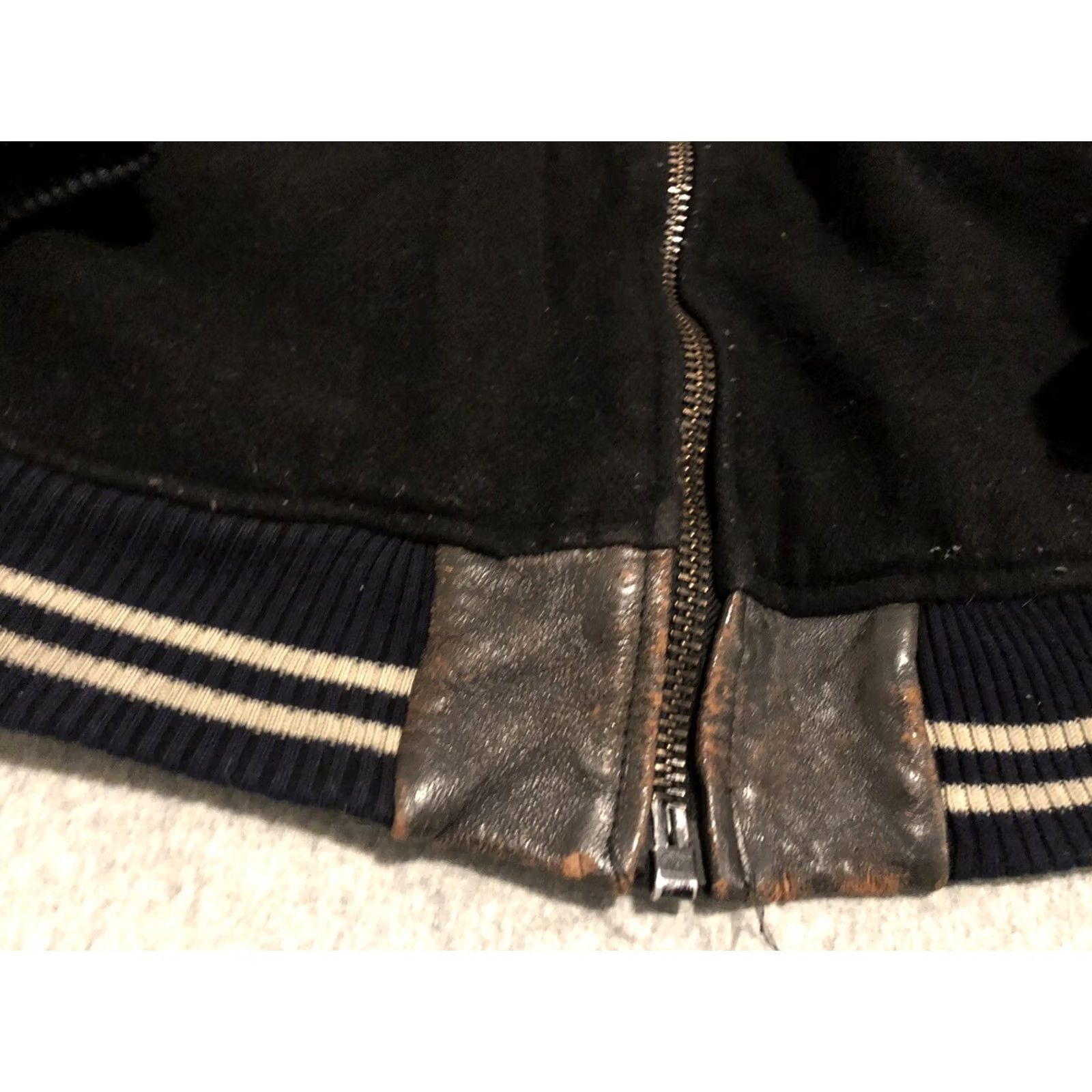 Avirex VINTAGE Avirex Jacket Mens Medium Black Wool Leather 1980s Pilot's USA Navy Embroidered Varsity 90s Canteen Size US M / EU 48-50 / 2 - 5 Thumbnail