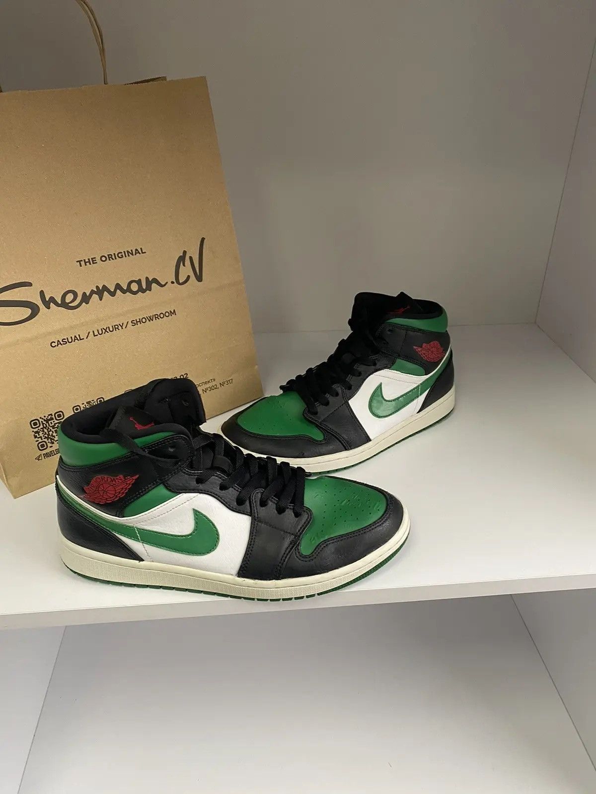 Nike × Vintage Vintage Nike Air Jordan 1 Mid Pine Green Black Size US 10 / EU 43 - 3 Thumbnail