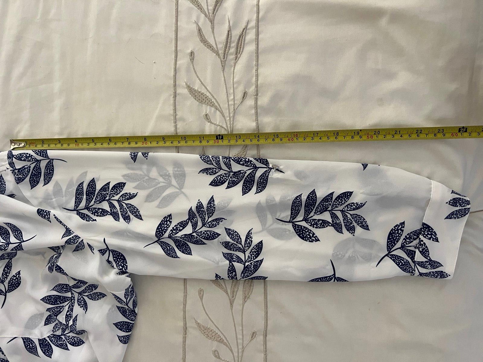 Apt. 9 Apt.9 Plus size Blue and white leaf print button down shirt Size XL / US 12-14 / IT 48-50 - 9 Thumbnail