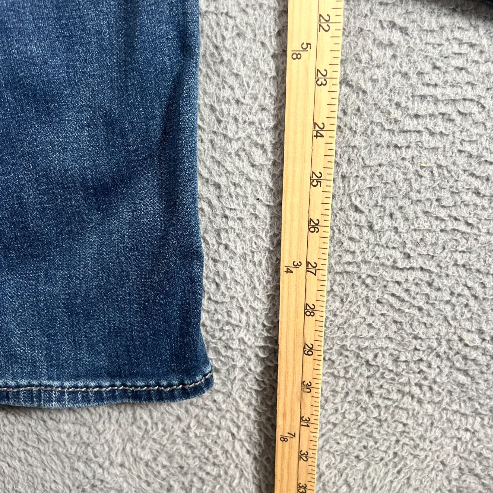 Vintage VINTAGE Buckle BKE Derek Jeans Mens 39x30 Blue Straight Leg Denim Pants Medium Wash Distressed Size US 39 - 3 Thumbnail
