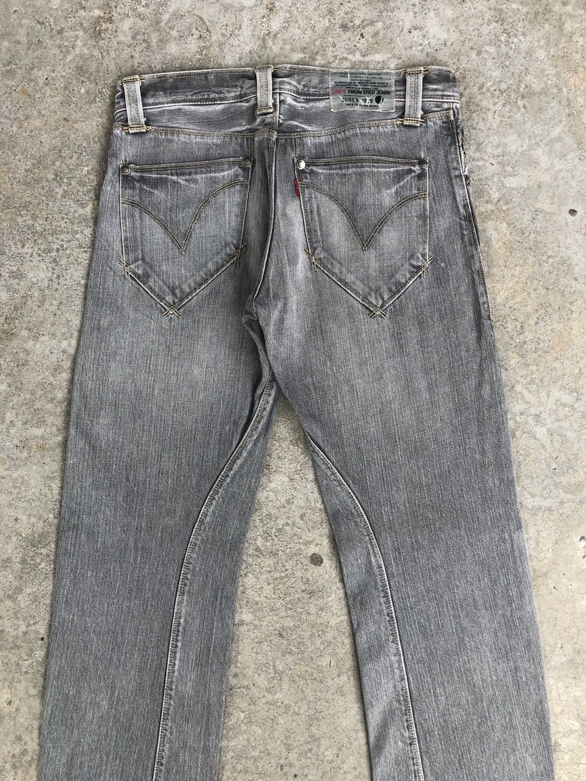 Levi's Y2k Levi’s Engineered Jeans Distressed Denim Size US 31 - 8 Thumbnail