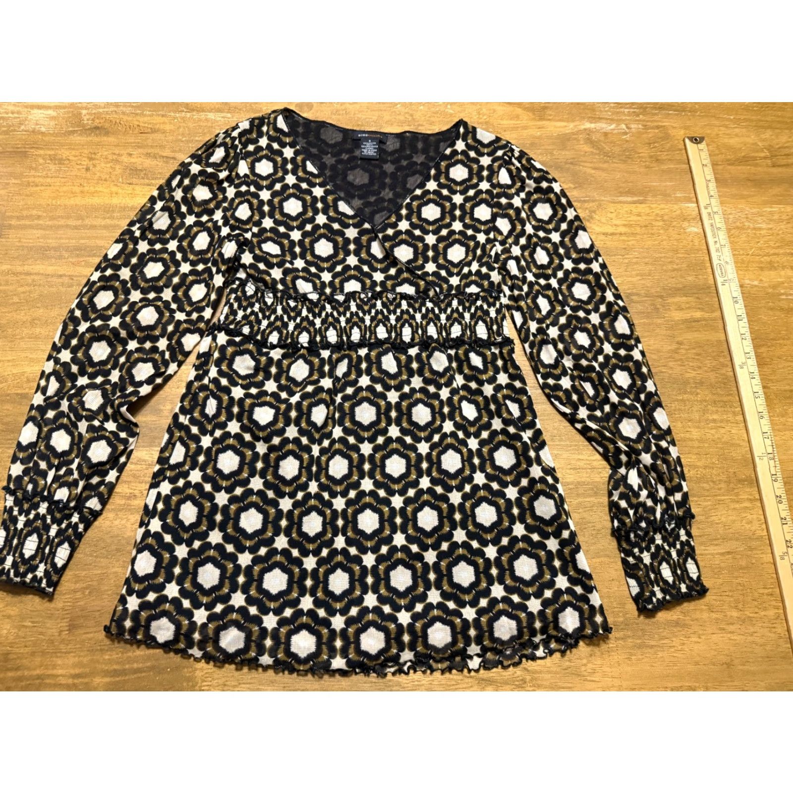 Bcbgmaxazria BCBGMAXAZRIA Blouse Women's Size Small Black Brown Long Sleeve V-neck Size S / US 4 / IT 40 - 2 Thumbnail