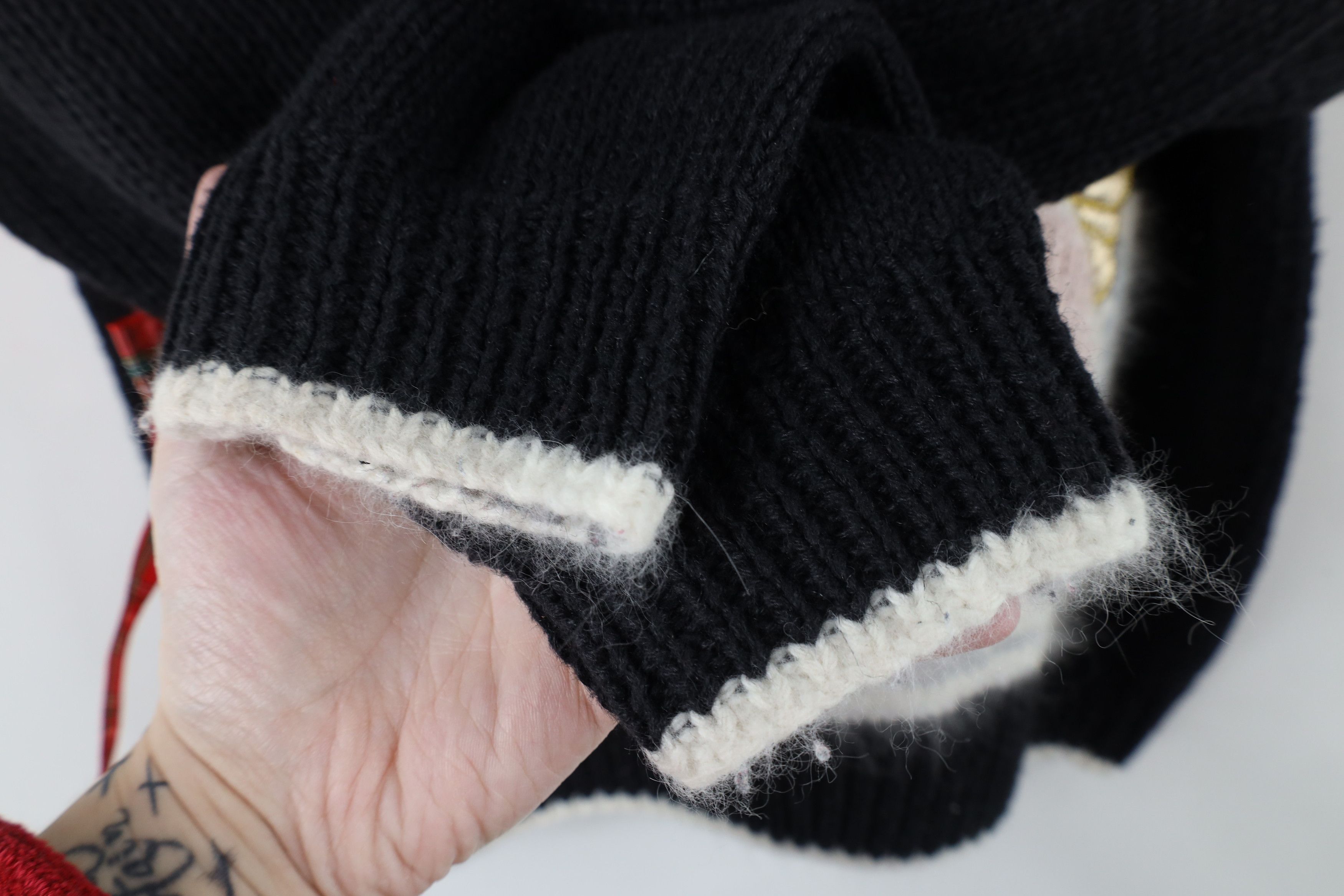Vintage Vintage 90s Streetwear Hand Knit Christmas Bunny Sweater Size L / US 10 / IT 46 - 6 Thumbnail