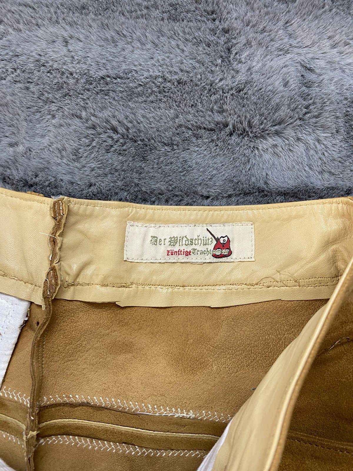 Cowboy Equipment × Japanese Brand × Leather VINTAGE TRADITIONAL LEATHER SHORTS Size US 36 / EU 52 - 6 Thumbnail