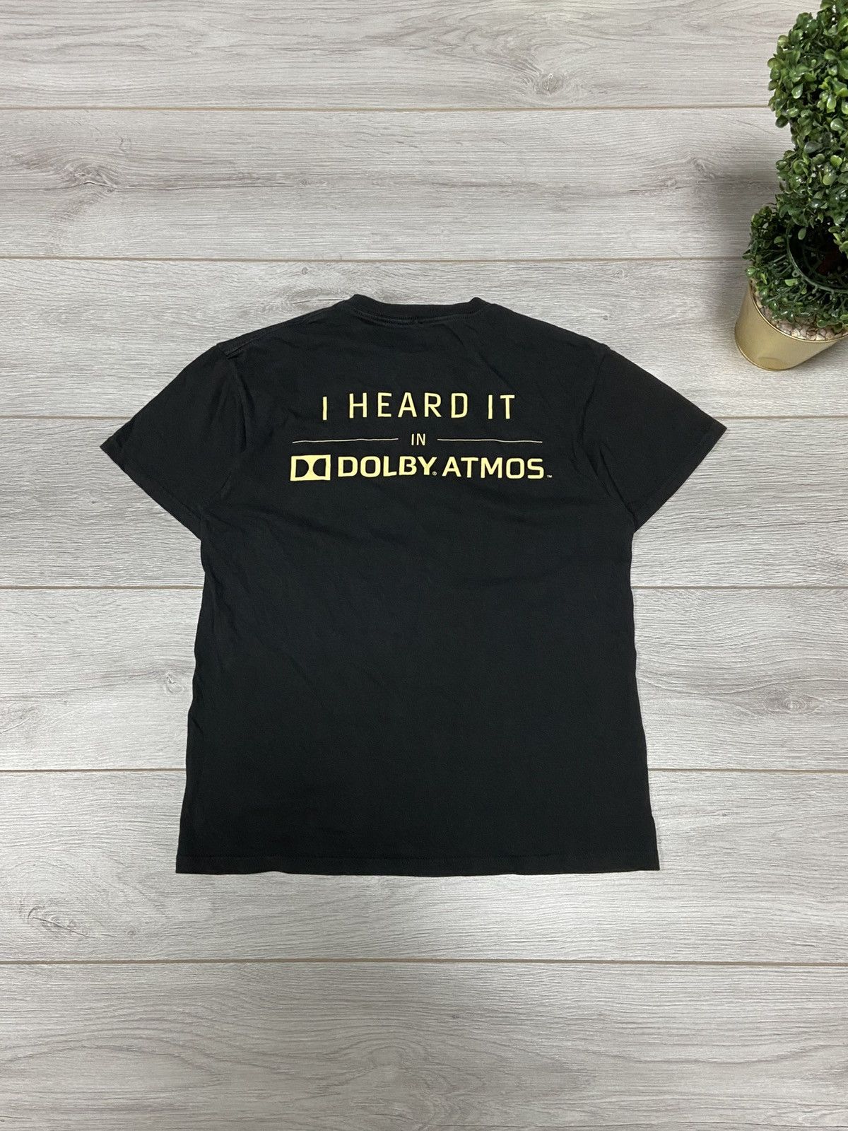 Vintage The Hobbit unexpected joirney “i heard it in dolby atmos” Size US M / EU 48-50 / 2 - 6 Thumbnail