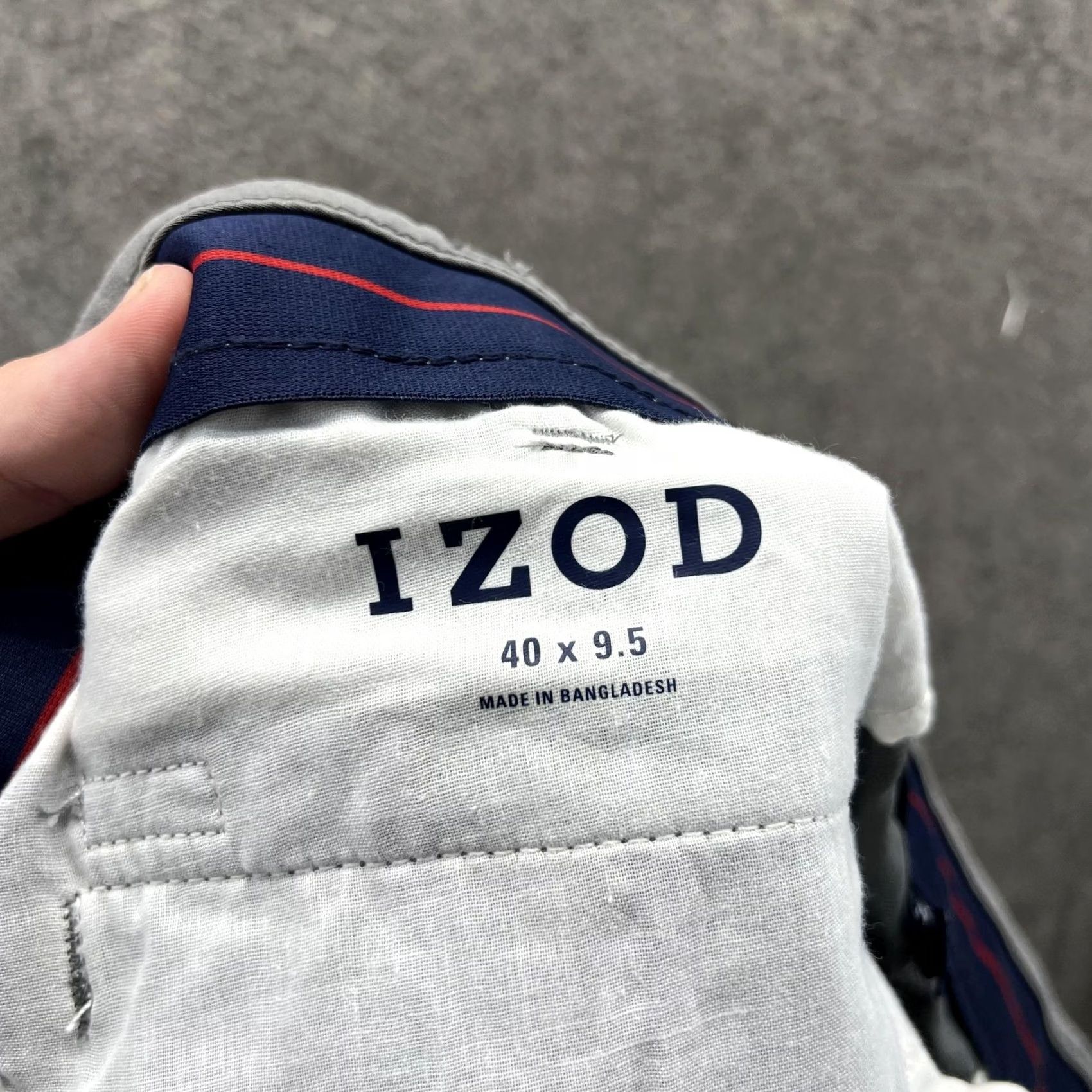 Izod IZOD Shorts Mens 40 Gray Lightweight Chino Flat Front Casual 10 Inseam Size US 40 / EU 56 - 2 Thumbnail