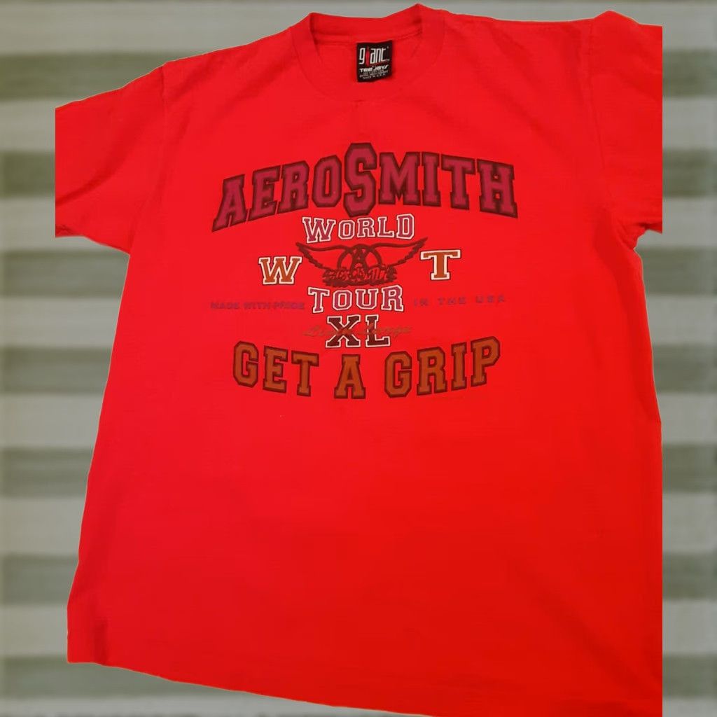 Aerosmith VINTAGE Aerosmith Get a Grip 1993 World Tour T-Shirt LG Giant Tee-Jays USA Shirt Adults L Red USA Aerosmith 1993 World Tour Men Red Shirt Size US L / EU 52-54 / 3 - 1 Thumbnail