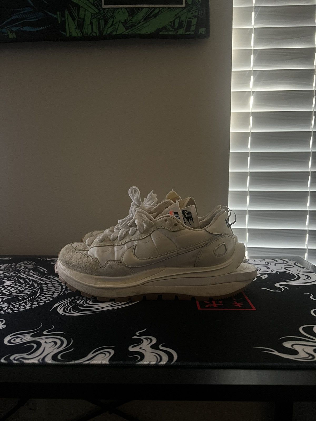image of Nike Sacái Vaporwaffle Shoes in White, Men's (Size 9)