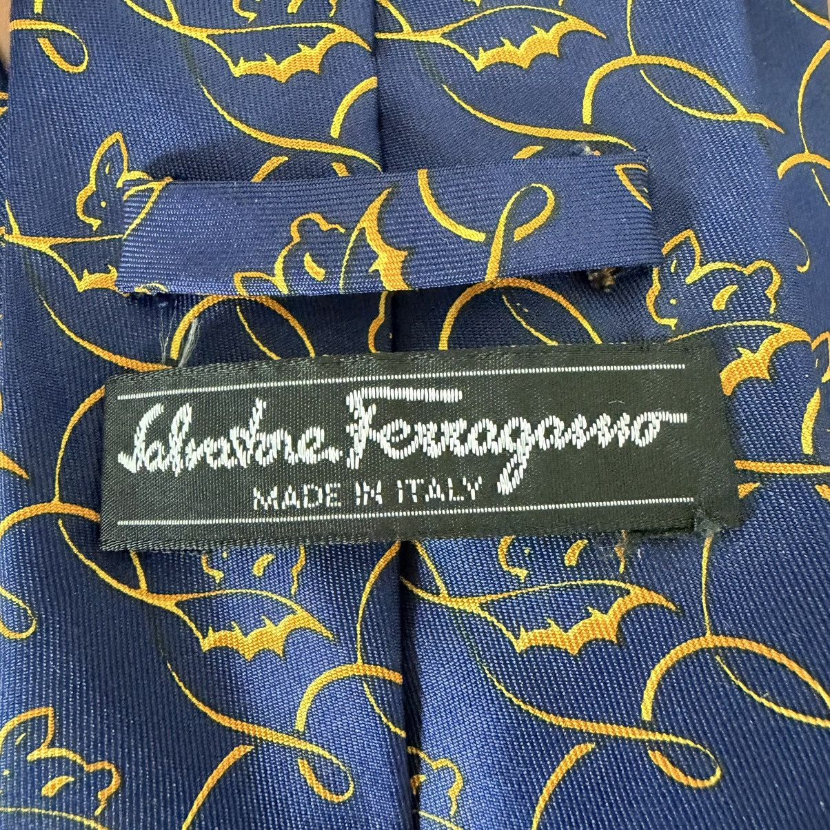 Salvatore Ferragamo Salvatore Ferragamo Rabbit Motif Silk Tie Blue Yellow Italy Size ONE SIZE - 10 Thumbnail