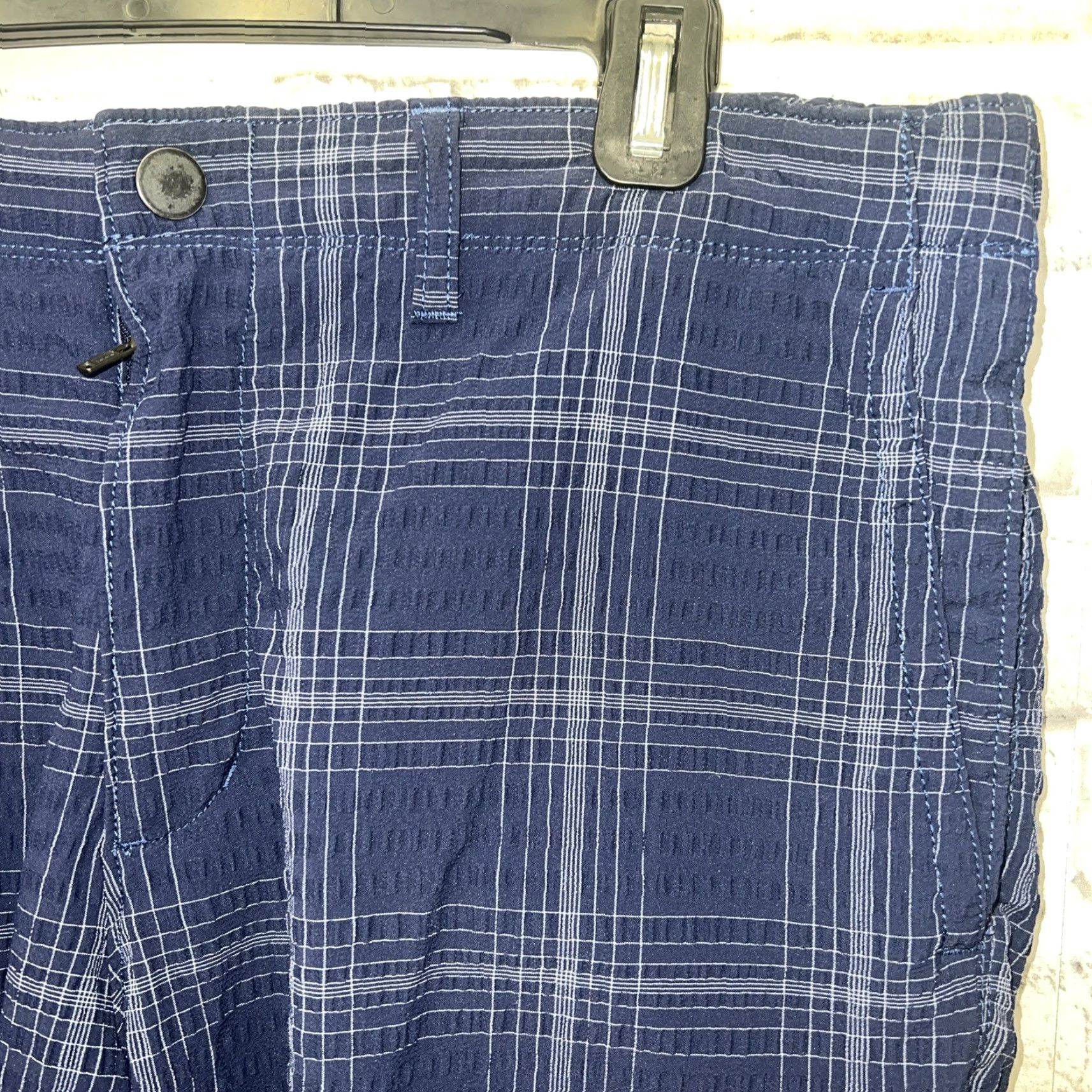 Tommy Bahama Tommy Bahama Blue Plaid Nylon Shorts Mens 33 Chino Regular Size Blue Pattern 90s? Size US 33 - 2 Thumbnail