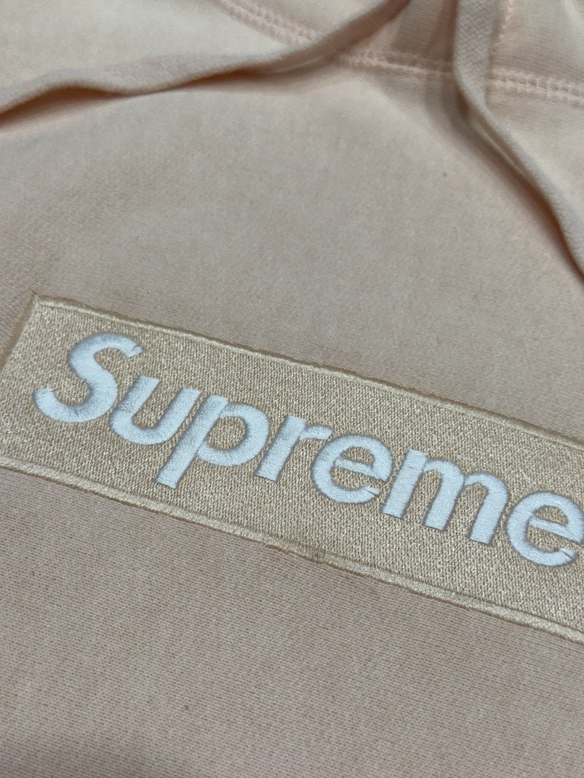 Supreme Supreme FW16 Peach Box Logo Hoodie Size US M / EU 48-50 / 2 - 4 Thumbnail