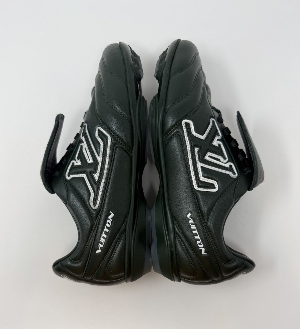 Louis Vuitton Louis Vuitton Footprint Soccer Sneaker Green Size US 9 / EU 42 - 3 Thumbnail