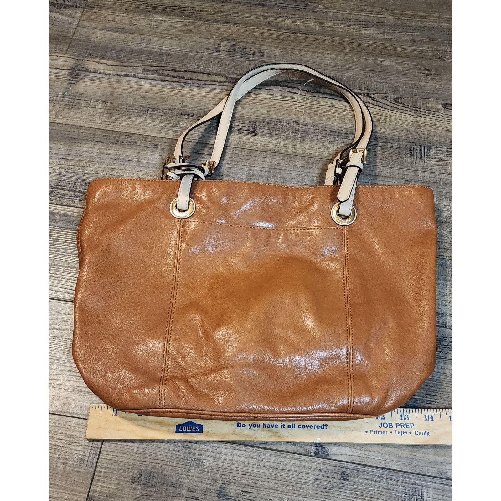 Michael Kors Michael Kors Brown Leather Purse 1 Spot Inside Strap Worn Y Size ONE SIZE - 4 Thumbnail