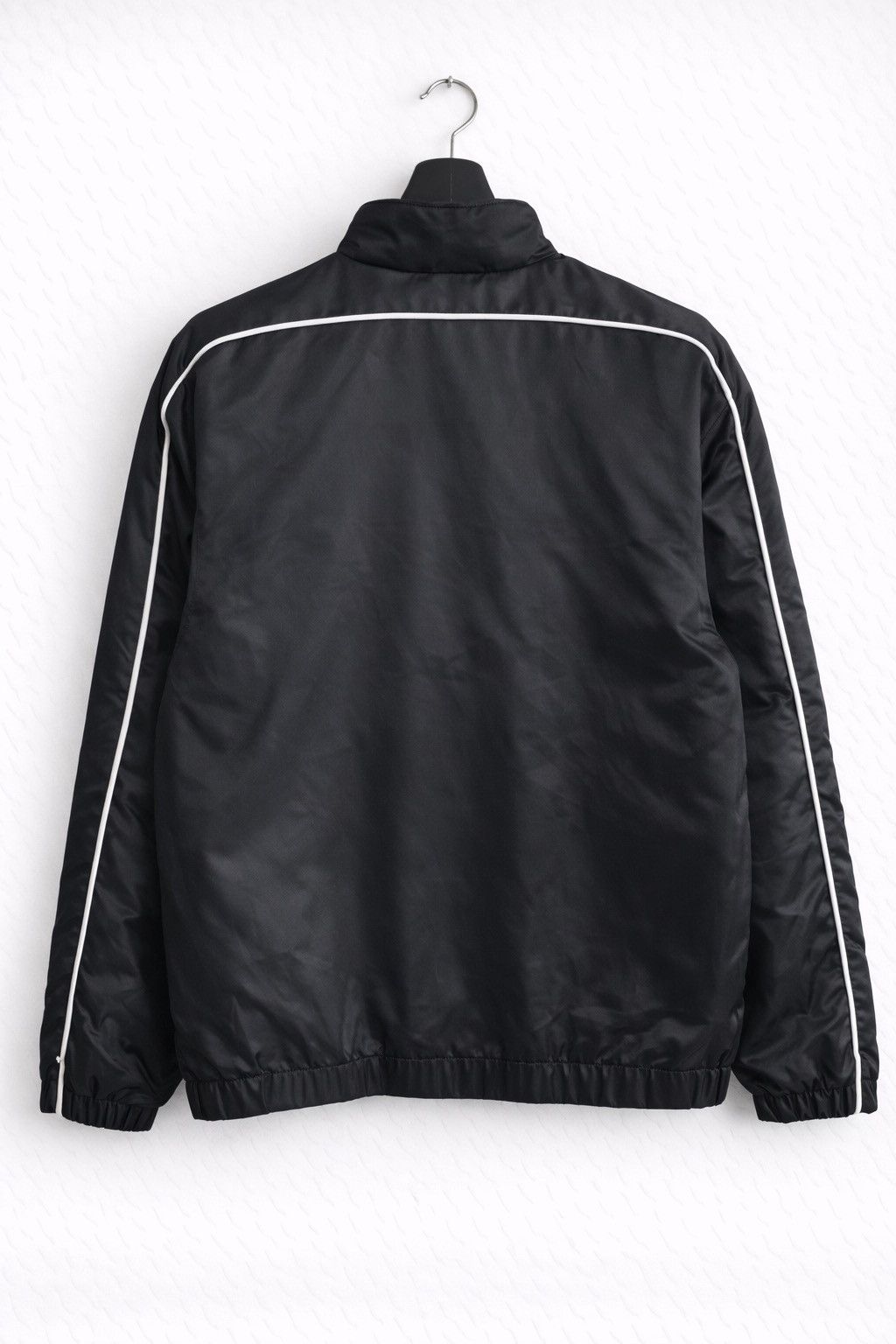 Nike Nike “INVOICE” Black Padded Team Jacket Vintage Sportswear Size US L / EU 52-54 / 3 - 2 Thumbnail