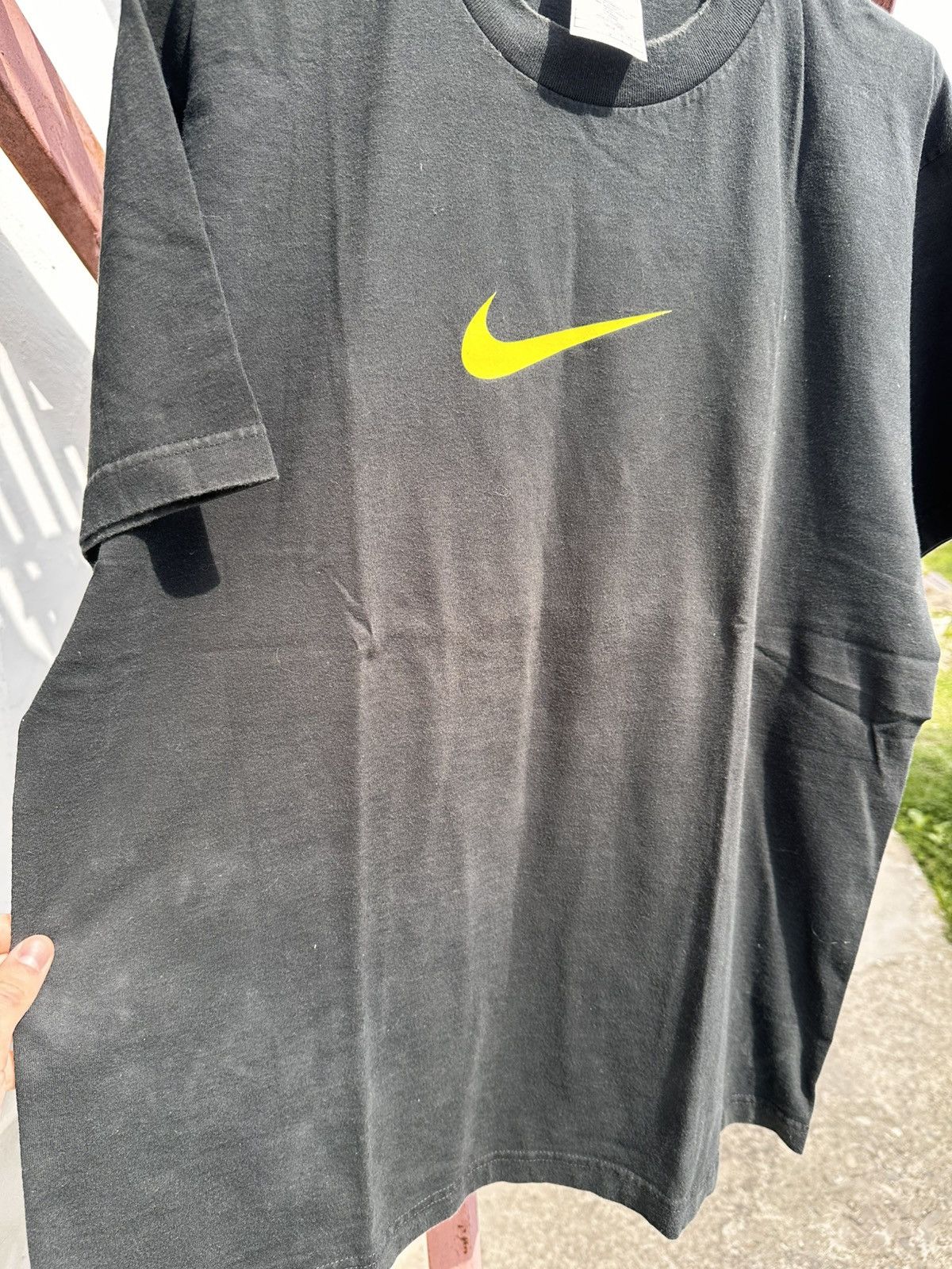 Nike Vintage Nike Center Swoosh T Shirt Faded BlackYellow Size L Size US L / EU 52-54 / 3 - 3 Thumbnail