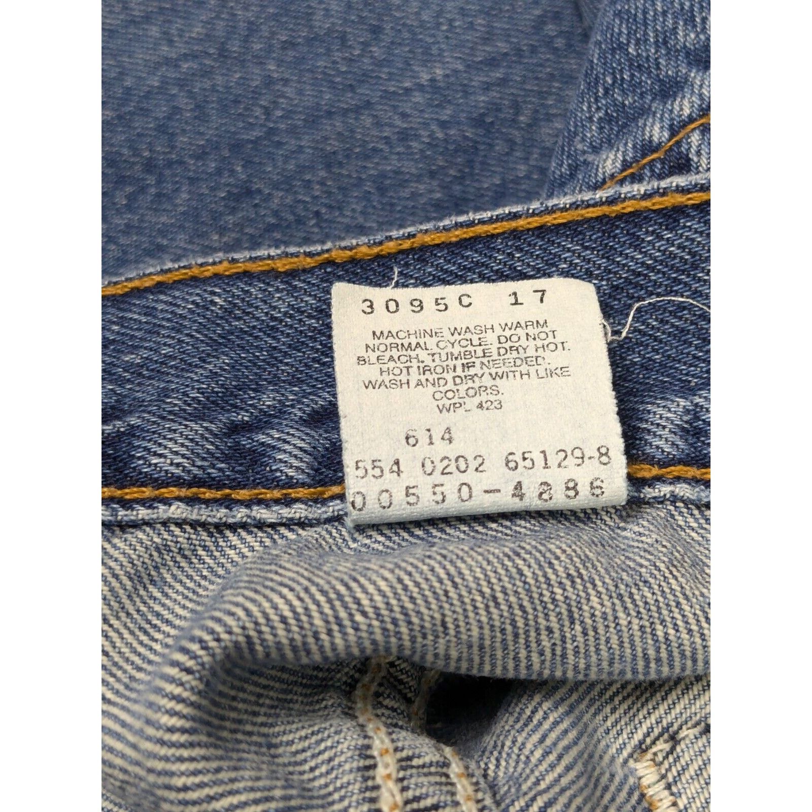 Levi's Vtg 90's Levis Jeans 550 34x32 Relaxed Fit USA Blue Denim Size US 34 / EU 50 - 18 Thumbnail