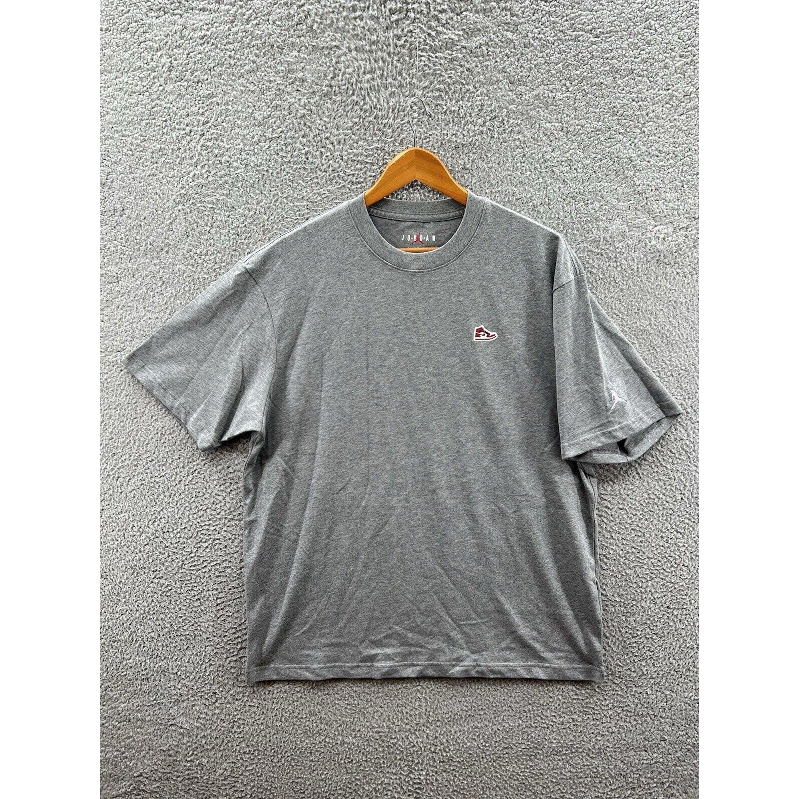 Jordan Brand Jordan 1 Chicago Sneaker Patch Gray Men’s T-Shirt FN5982-091 Size US L / EU 52-54 / 3 - 1 Thumbnail