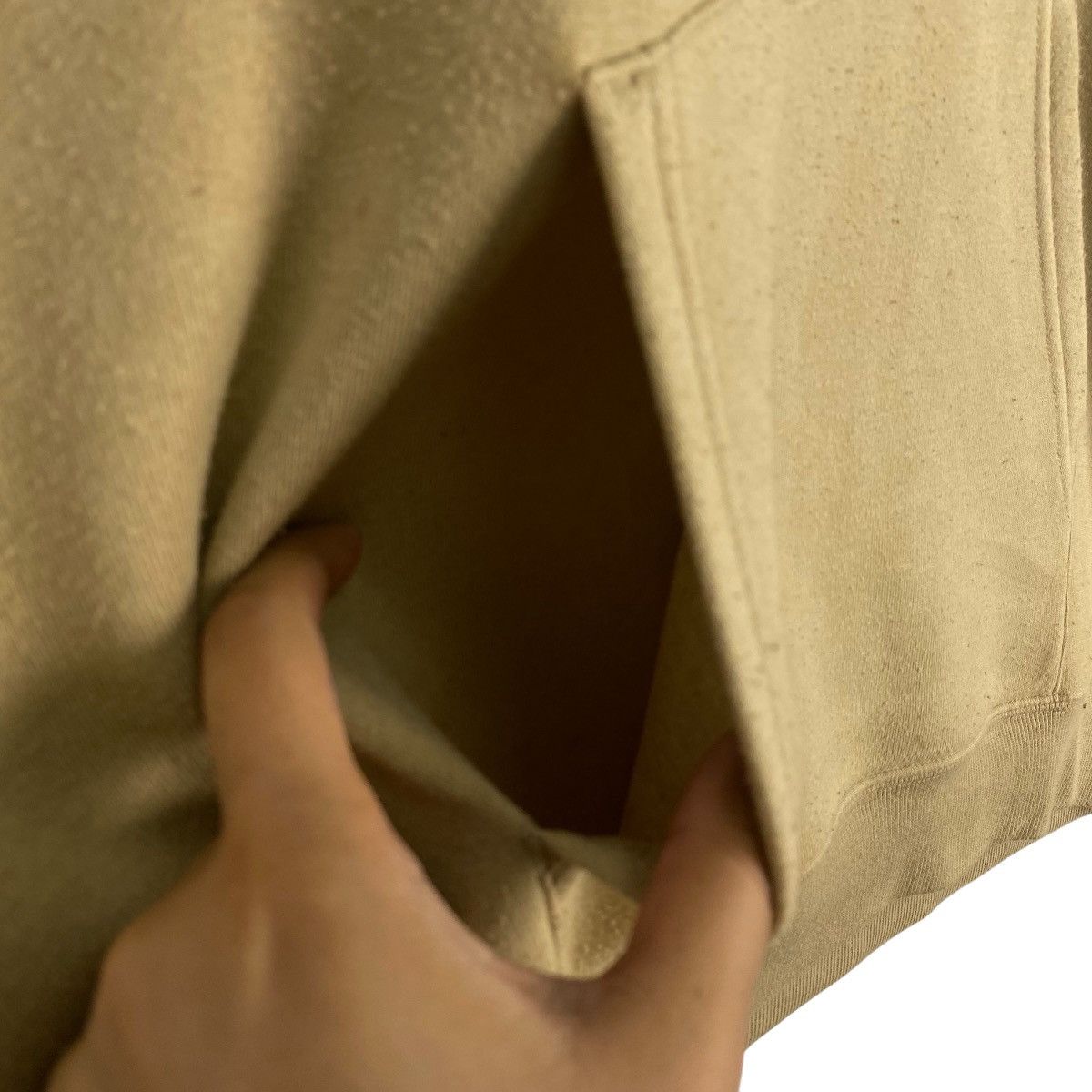 Designer × Vintage Vintage Attack On Titan Hoodie Sweater Beige Size US M / EU 48-50 / 2 - 5 Thumbnail