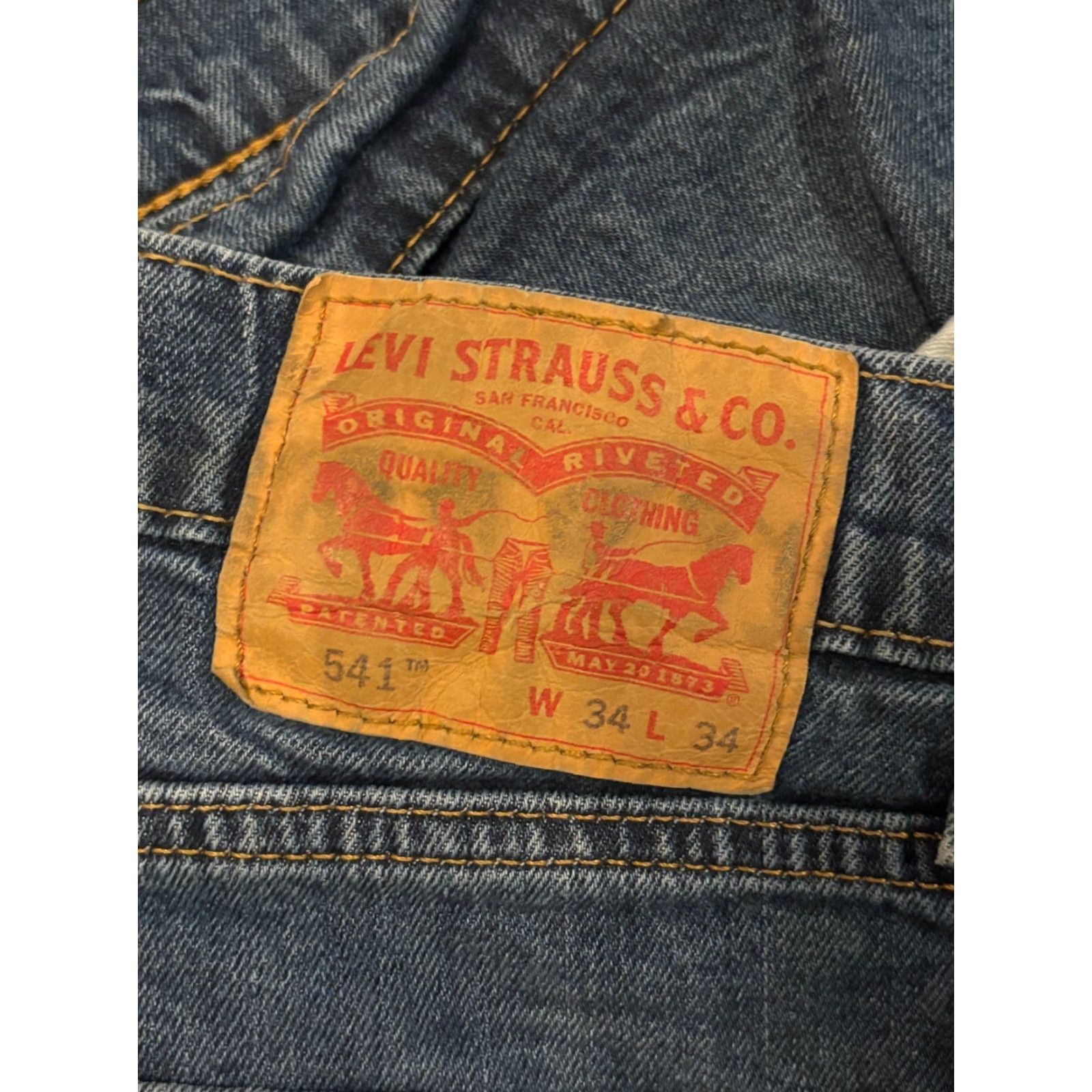 Levi's VINTAGE Levi's 541 Jeans Mens 34x34 (35x32) Medium Blue Athletic Taper Relaxed Straight Size US 34 / EU 50 - 2 Thumbnail