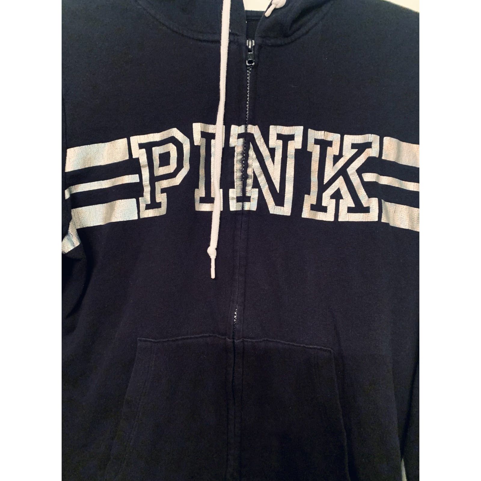 Victoria's Secret Victoria's Secret Black Hooded Sweatshirt Size Large Logo Jacket User: Victoria's Secret Black Hooded Sweatshirt Size Large Logo Jacket Size L / US 10 / IT 46 - 2 Thumbnail