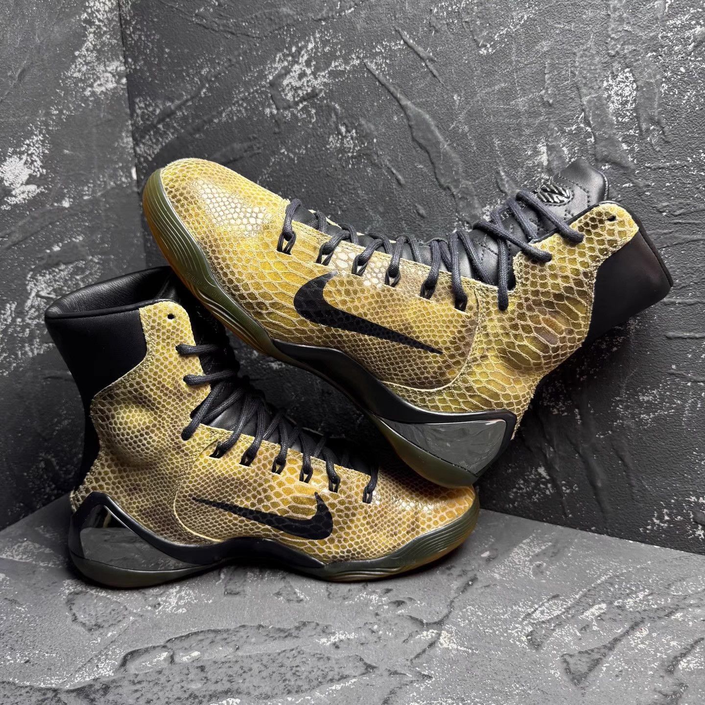 Nike Nike Kobe 9 High Elite Snake Skin EXT Q10 Size US 8 / EU 41 - 5 Thumbnail