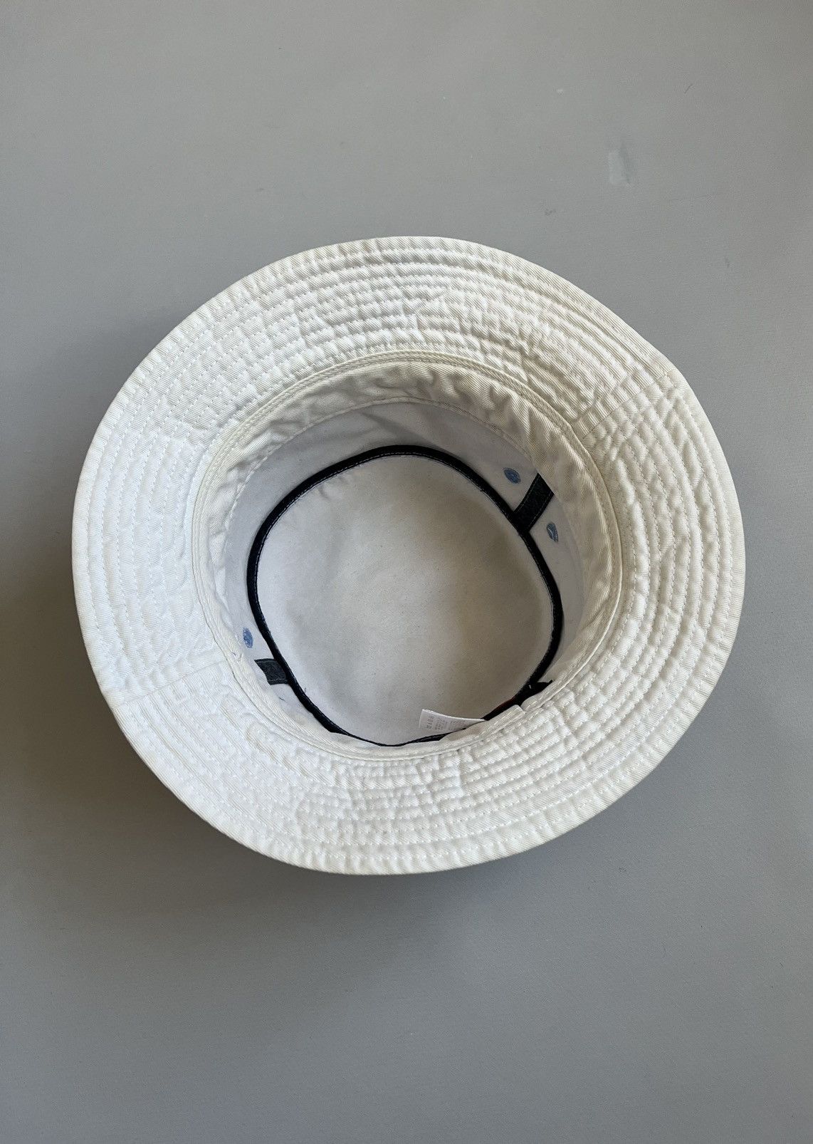 Nike Vintage 90s Nike Logo White Bucket Hat Size ONE SIZE - 7 Thumbnail