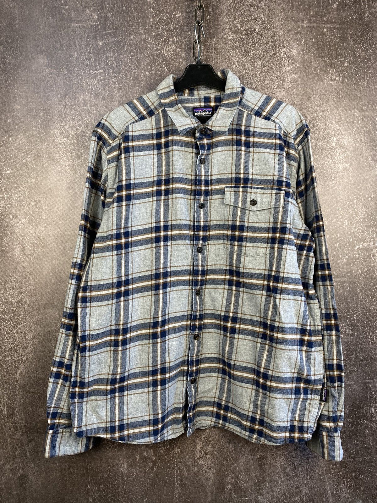 Patagonia Patagonia Shirt Large Mens Button Up Long Sleeve Organic Size US L / EU 52-54 / 3 - 1 Thumbnail