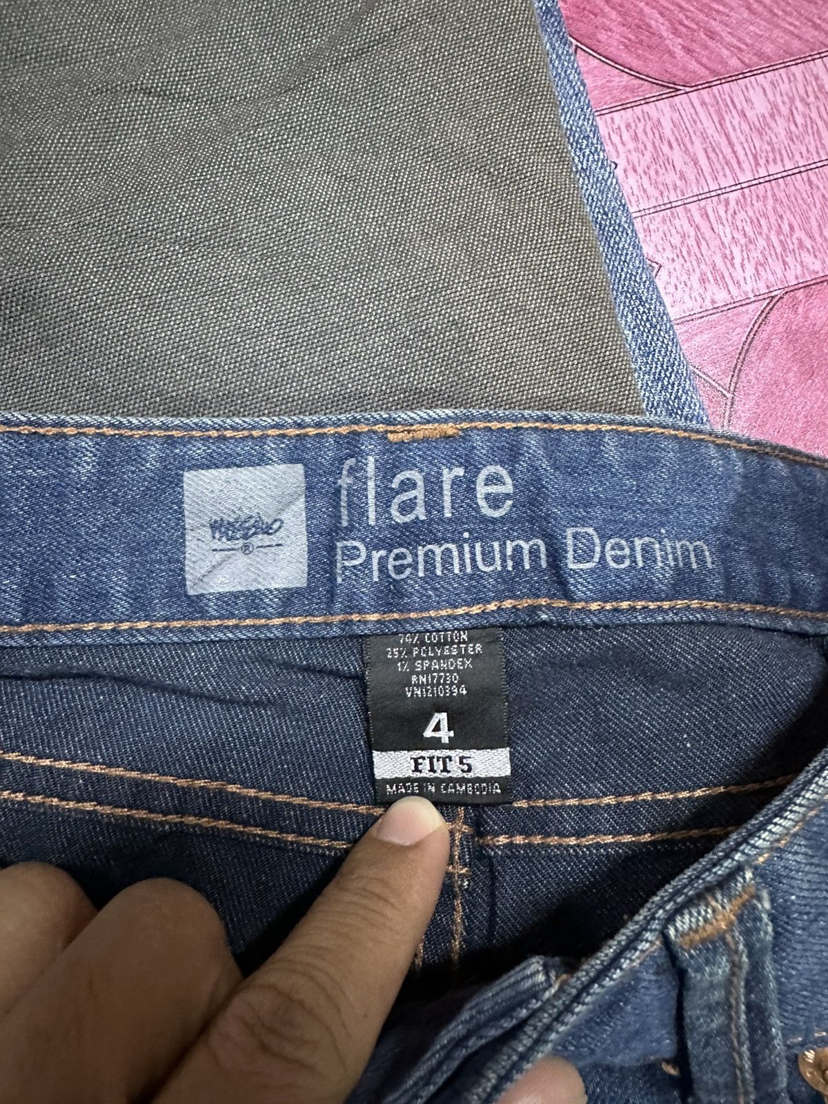 GOA 2000 Distressed Mossimo Flare Washed Y2K Lgb Red Pepper Jean Size US 31 - 6 Thumbnail