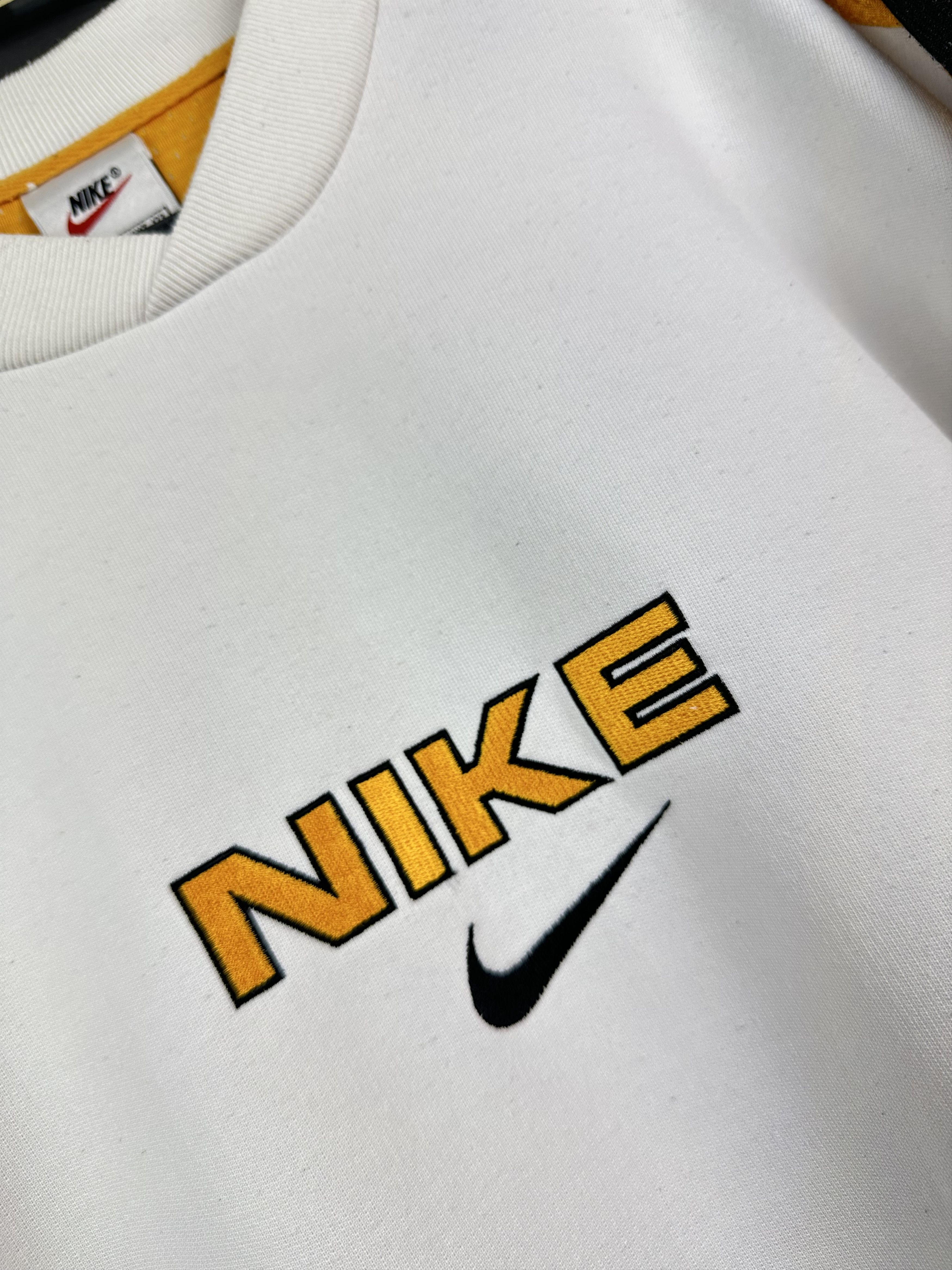 Nike Vintage Nike Big Logo Swoosh Sweatshirt White Rare Hype Size US S / EU 44-46 / 1 - 4 Thumbnail