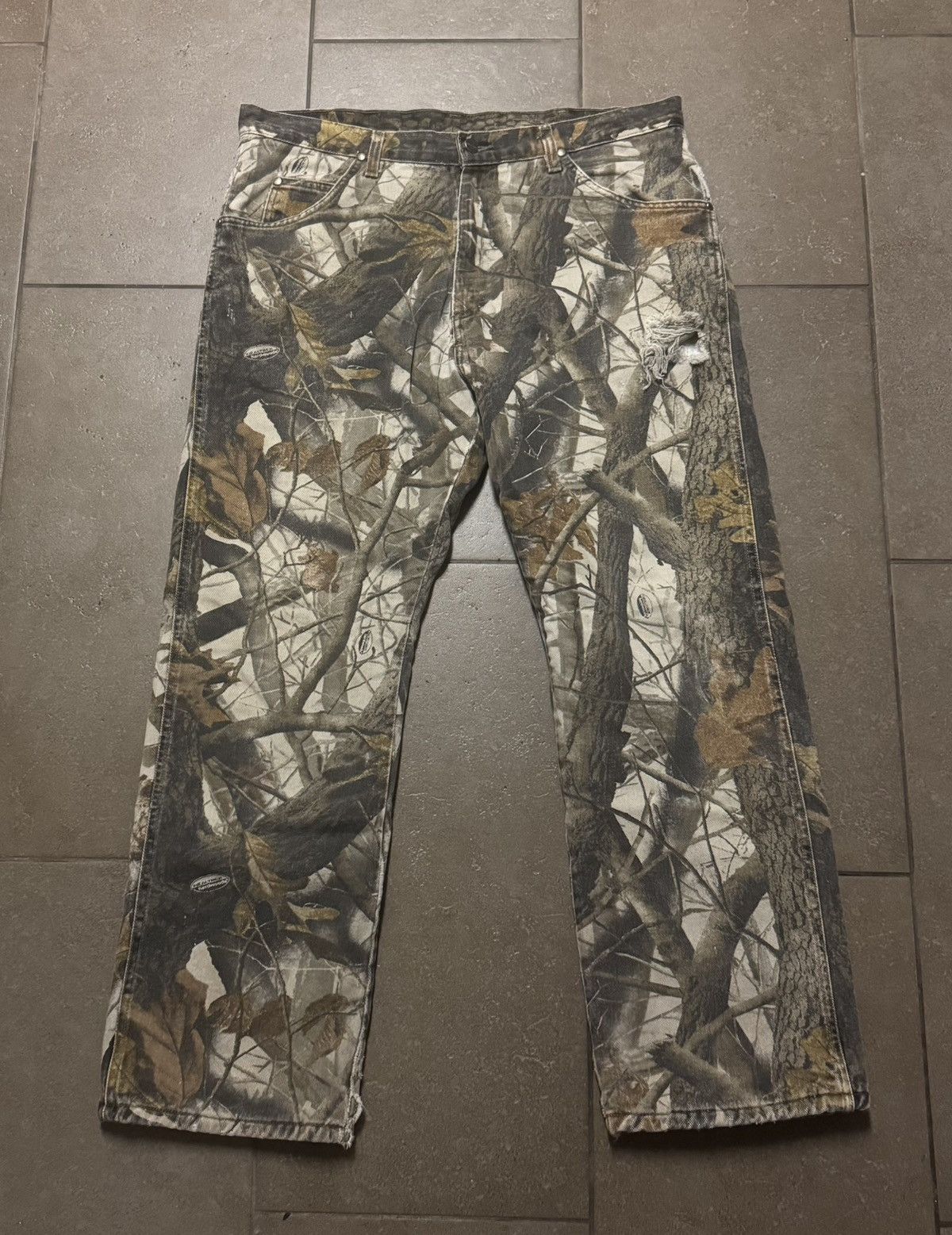 Wrangler Vintage 90s Wrangler Woodland Camo Fleece Lined Pants Size US 36 / EU 52 - 1 Thumbnail