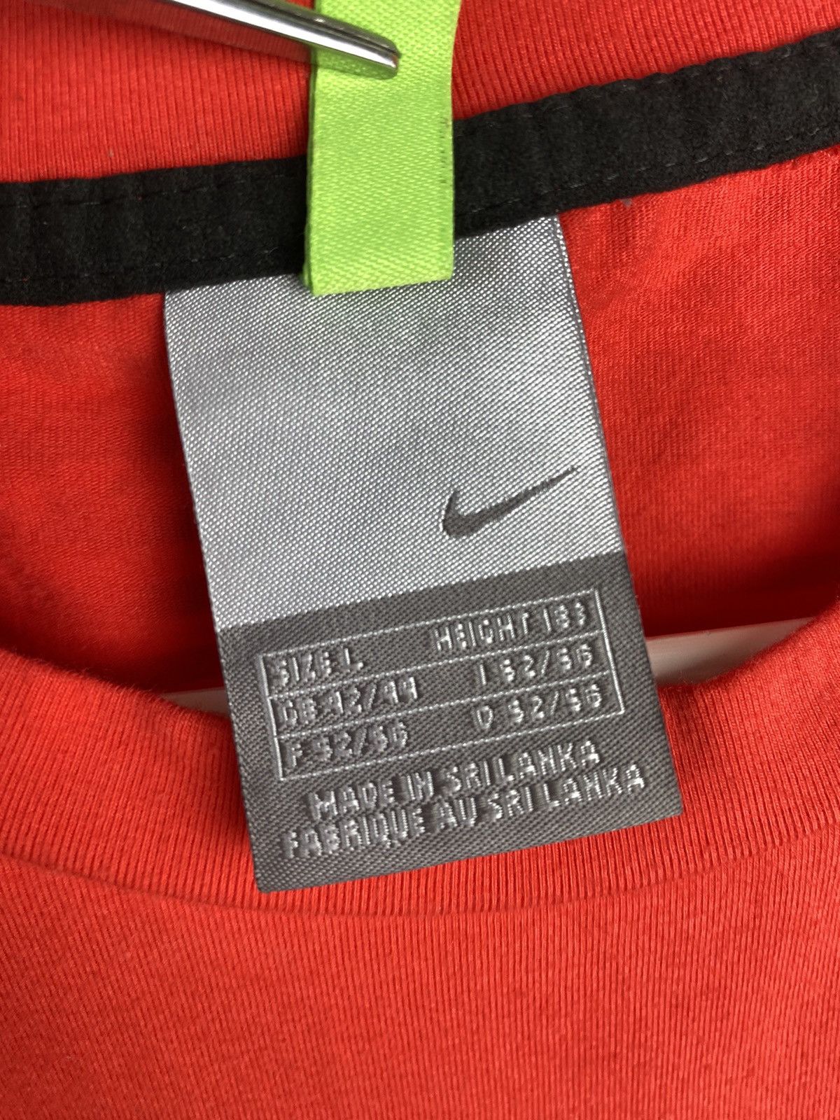 Nike × Vintage Vintage 90s 00s Nike Air Max red T-shirt Size US L / EU 52-54 / 3 - 6 Thumbnail