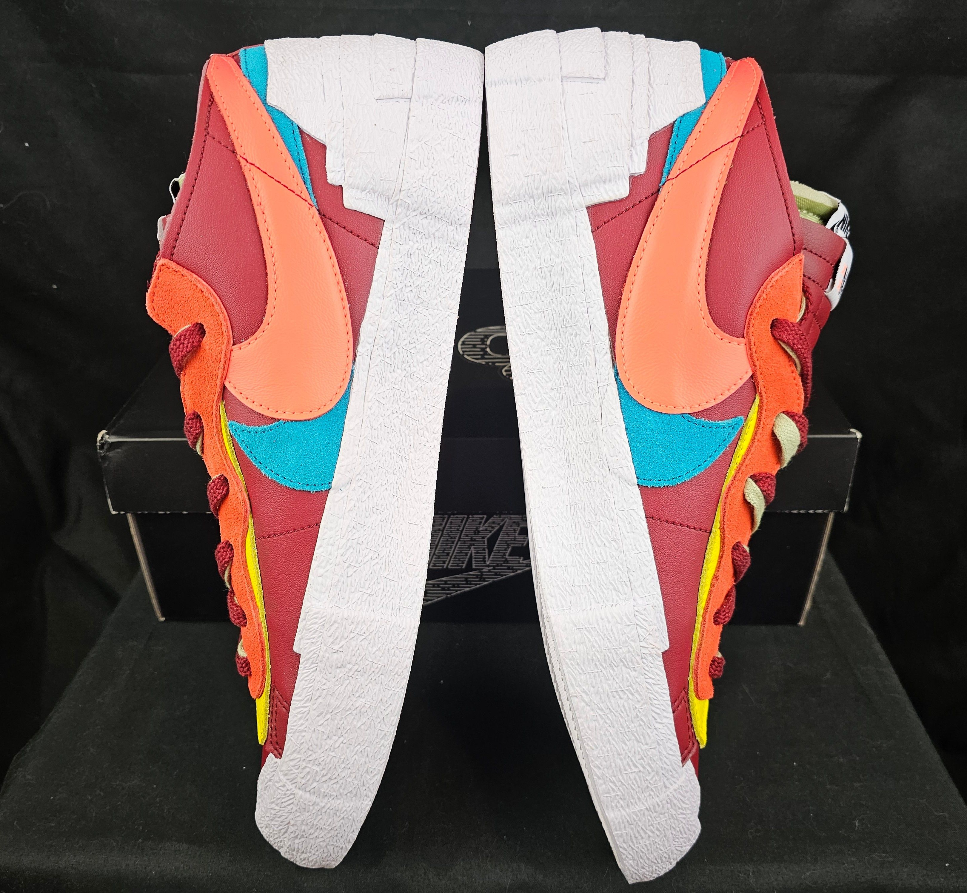 Kaws × Nike × Sacai Nike Blazer Low Sacai x KAWS Red DM7901-600 Men's BRAND NEW Size US 13 / EU 46 - 5 Thumbnail