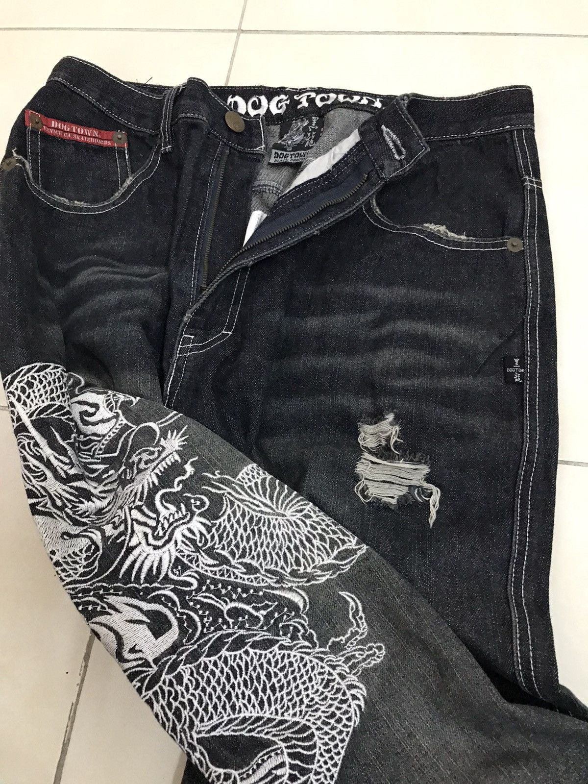 Dogtown Rare Dogtown Black dragon baggy jeans Size US 32 / EU 48 - 9 Thumbnail