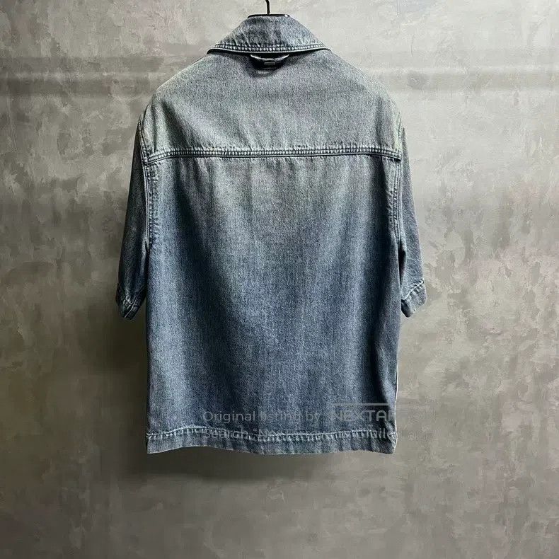 Louis Vuitton Louis Vuitton Blue Brand Logo Embossed Single-Breasted Sho Size US XS / EU 42 / 0 - 5 Thumbnail