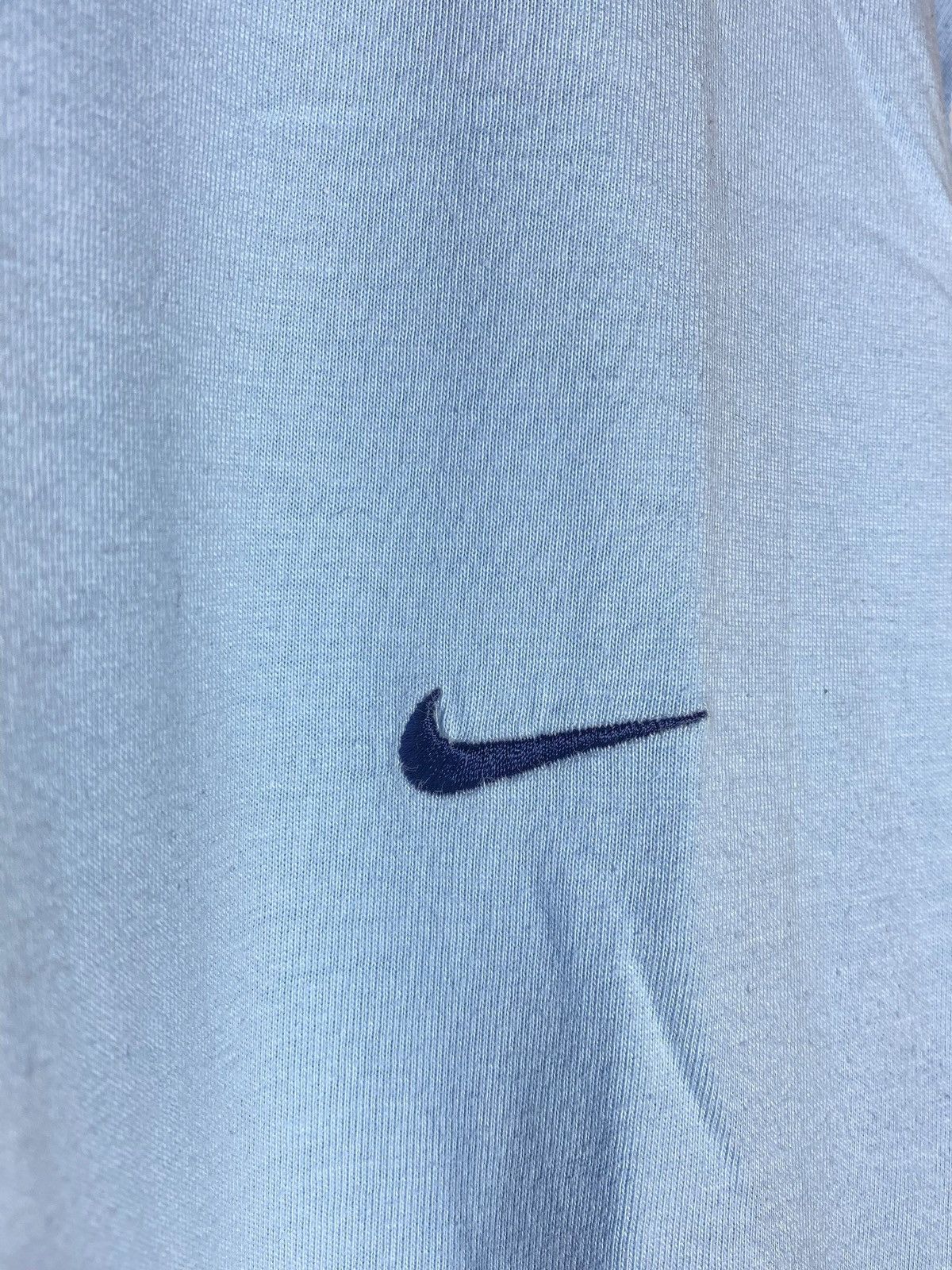 Nike Vintage Nike Y2k Swoosh Logo T-shirt Blue Size US XL / EU 56 / 4 - 4 Thumbnail