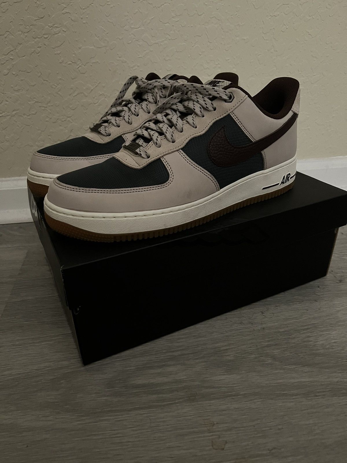 image of Nike Air Force 1 ‘07 Cream Ii/vintage Green/sail/earth- S11 Shoes in Beige, Men's